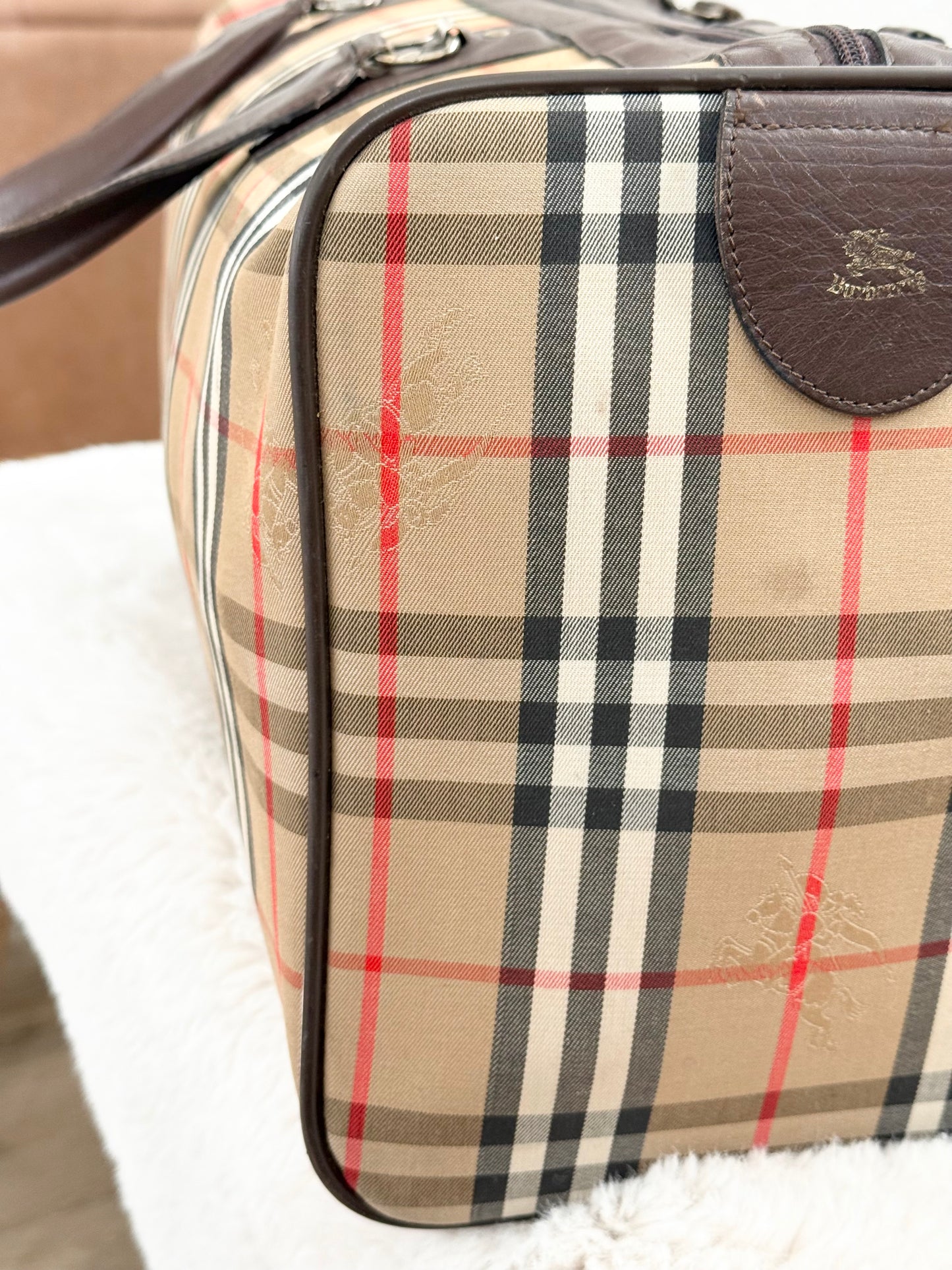 Burberry Duffle/ Travel Bag 📅