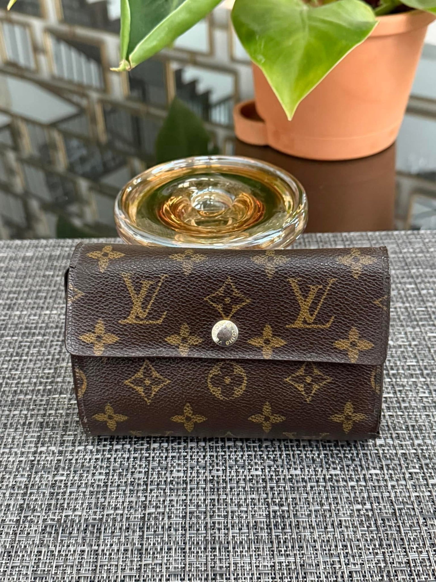 Alexandra Wallet with 14 Cardholders 🗓️ Year: 2007