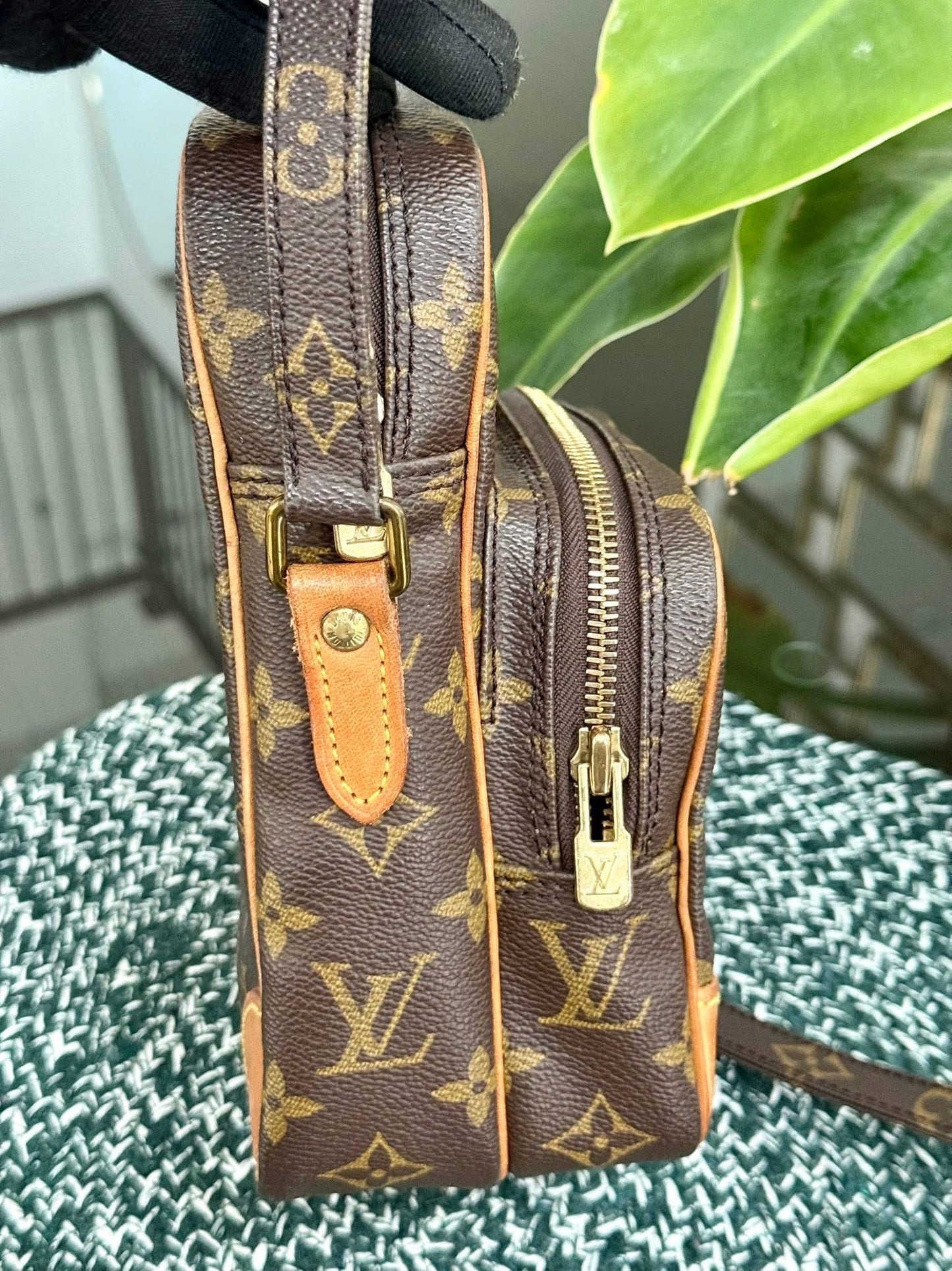 Amazon PM Crossbody Bag 🗓️ Year 1989