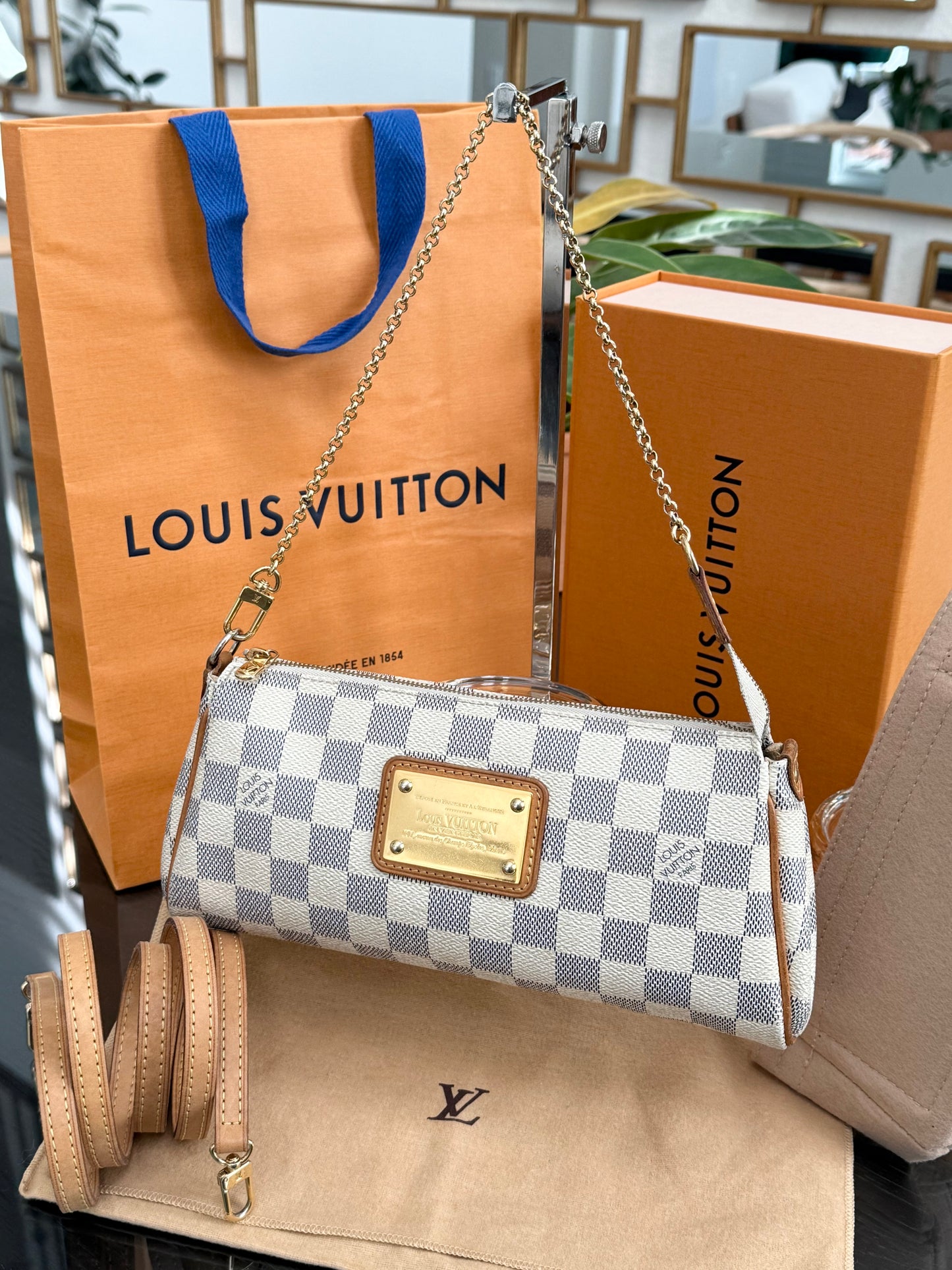 Eva Clutch in Azur with Original Strap,Box Dustbag and Insert Organizer 🗓️ Year: 2011