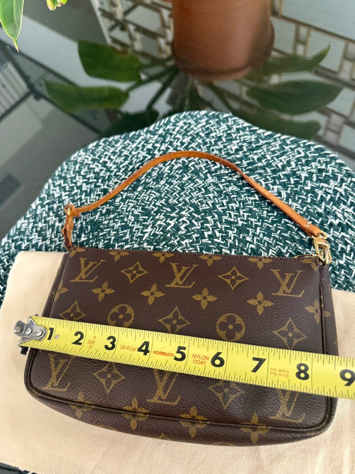 Pochette Accessories with Dustbag 📅 Year: 1999
