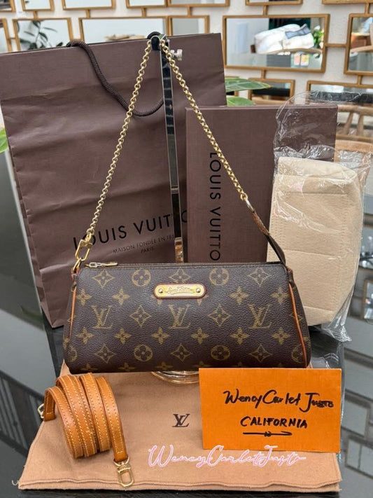 Eva Clutch in Monogram with Original Strap, Insert Organizer, Box and Paper bag 🗓️ Year: 2012
