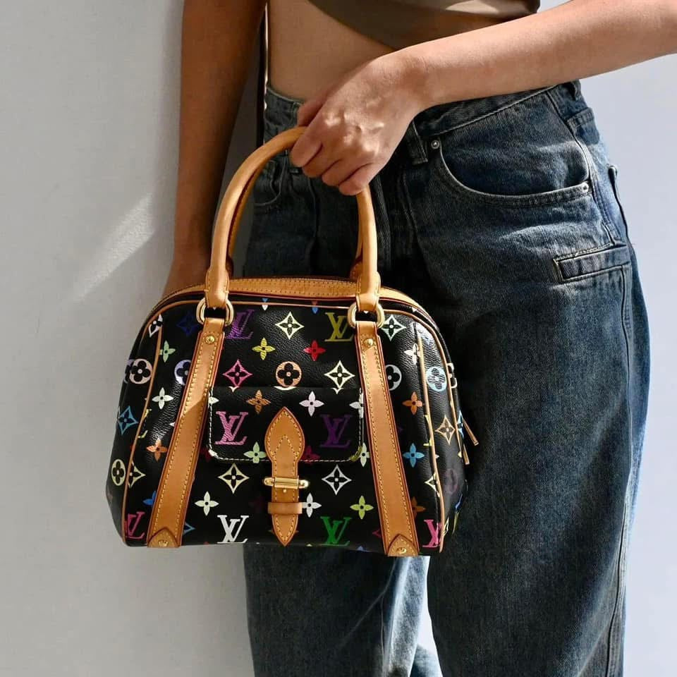 Multicolor Priscilla with Dustbag🌺📅 Year: 2008