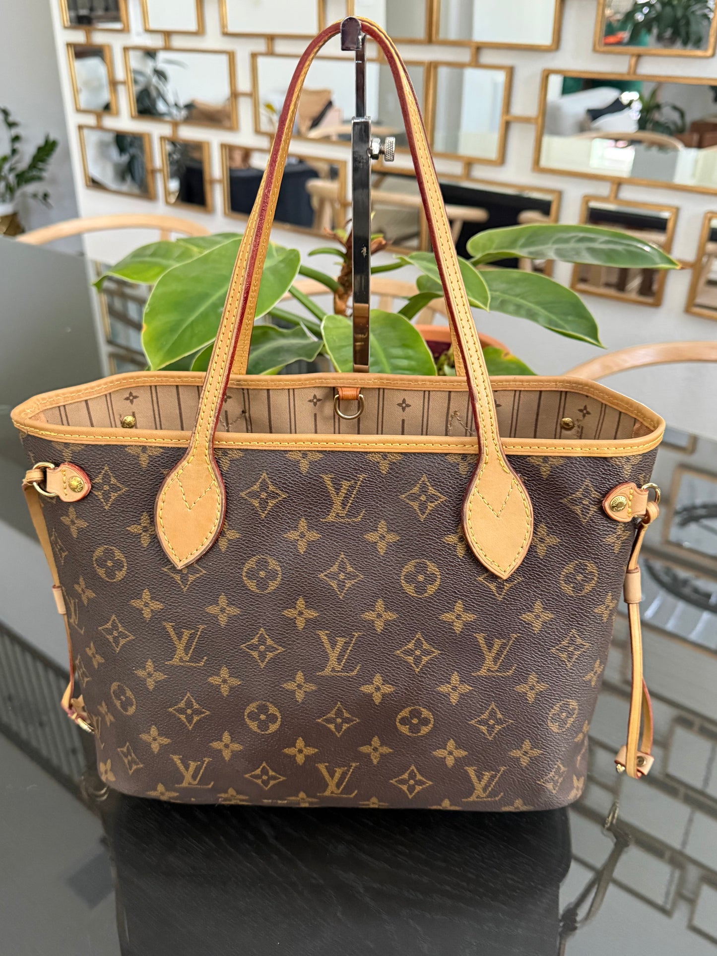 Neverfull PM with Dustbag -🗓️ Year: 2009