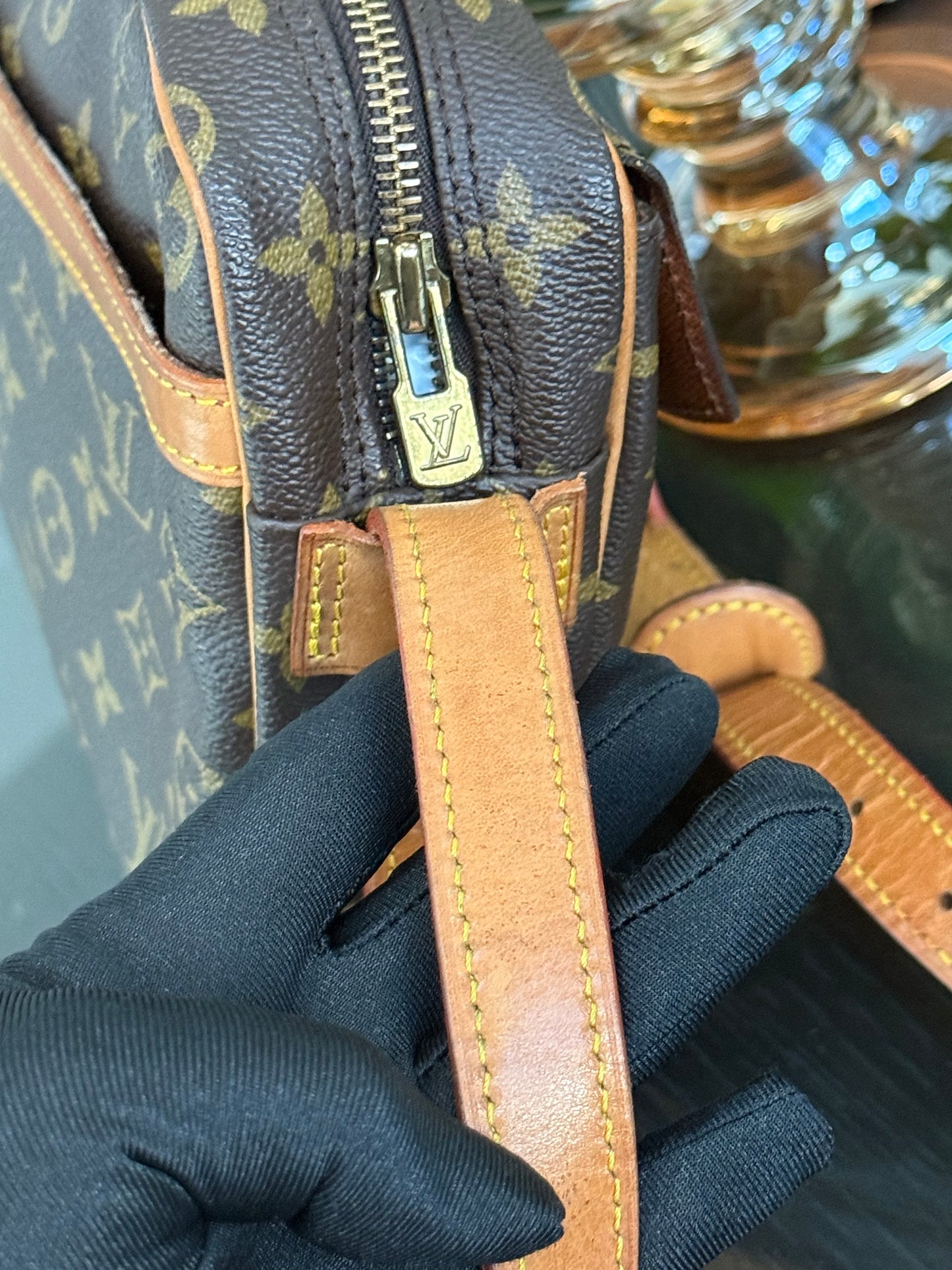 Jeaunefille GM Crossbody - 📅 Year: 1988