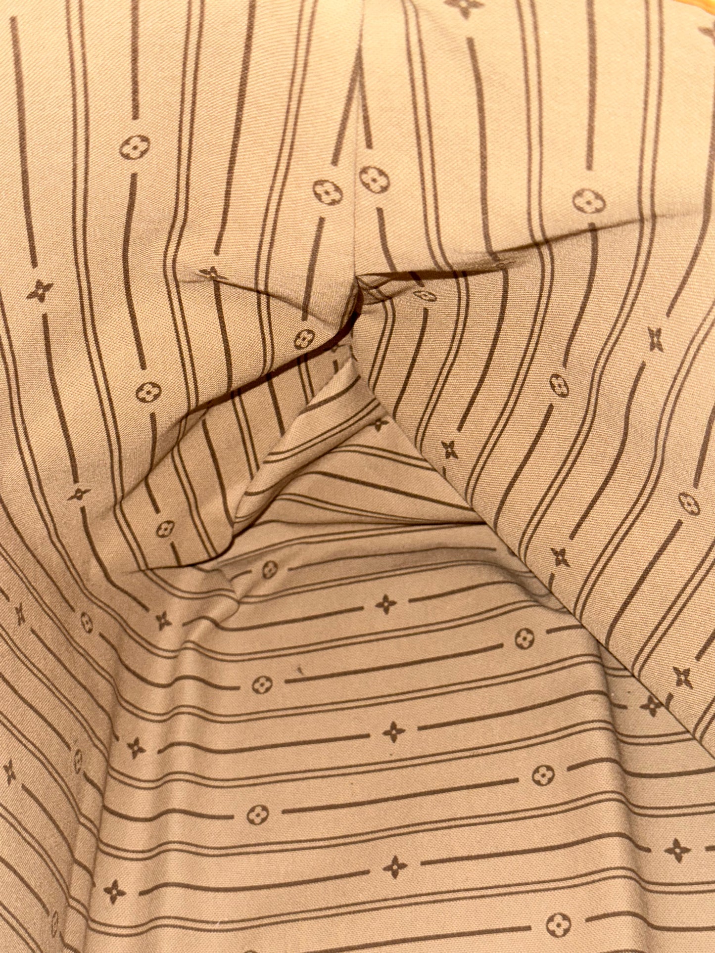 Delightful GM with Dustbag 🌹📅 Year: 2011