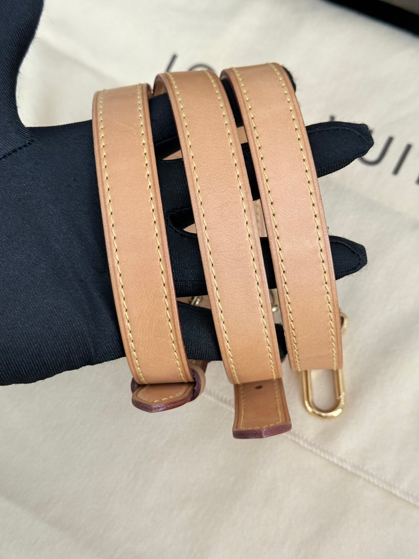 Speedy 40 Bandoulier in Monogram with Lock 🔐, Key and Dustbag 🗓️ Year: 2012