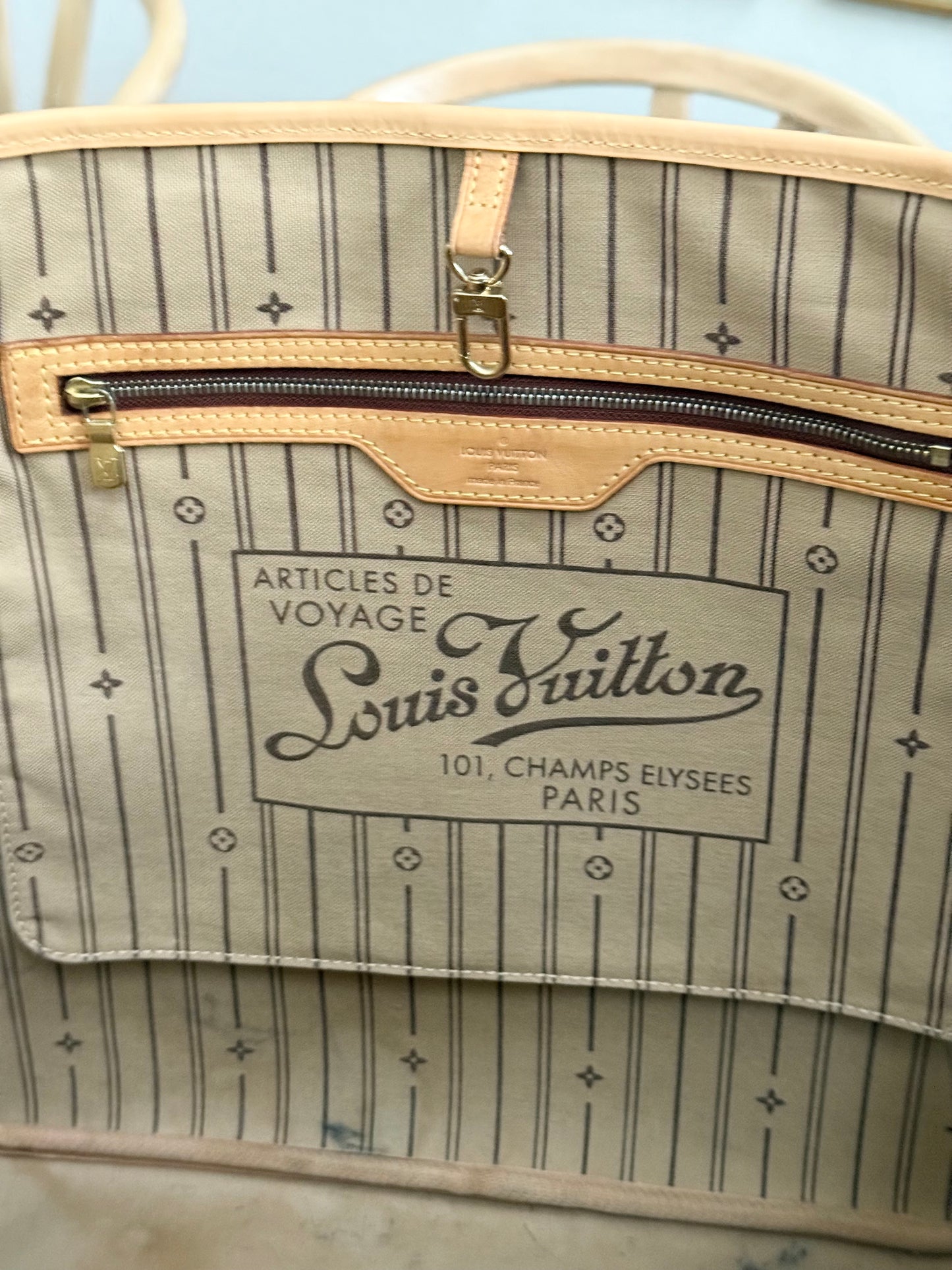 Neverfull GM in Monogram with Dustbag and Insert Organizer 📅 Year: 2007
