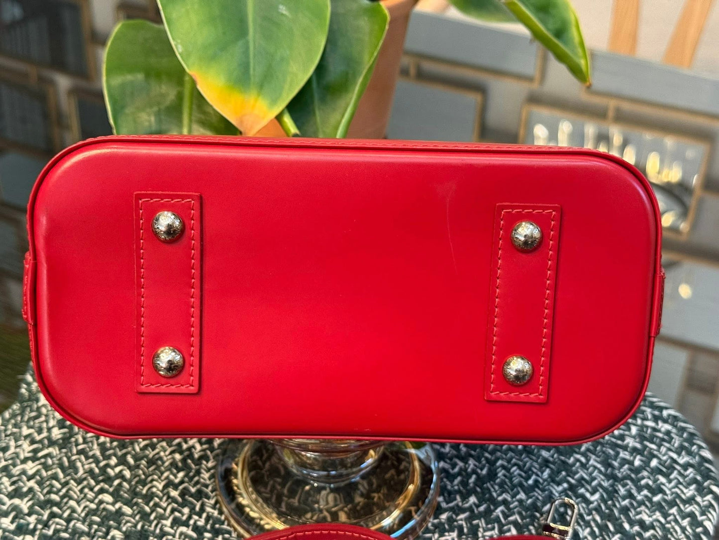 Alma BB in Epi Red with Clochette, Lock 🔐 keys, Original Strap, Dustbag and Insert Organizer 🗓️ Year: 2012