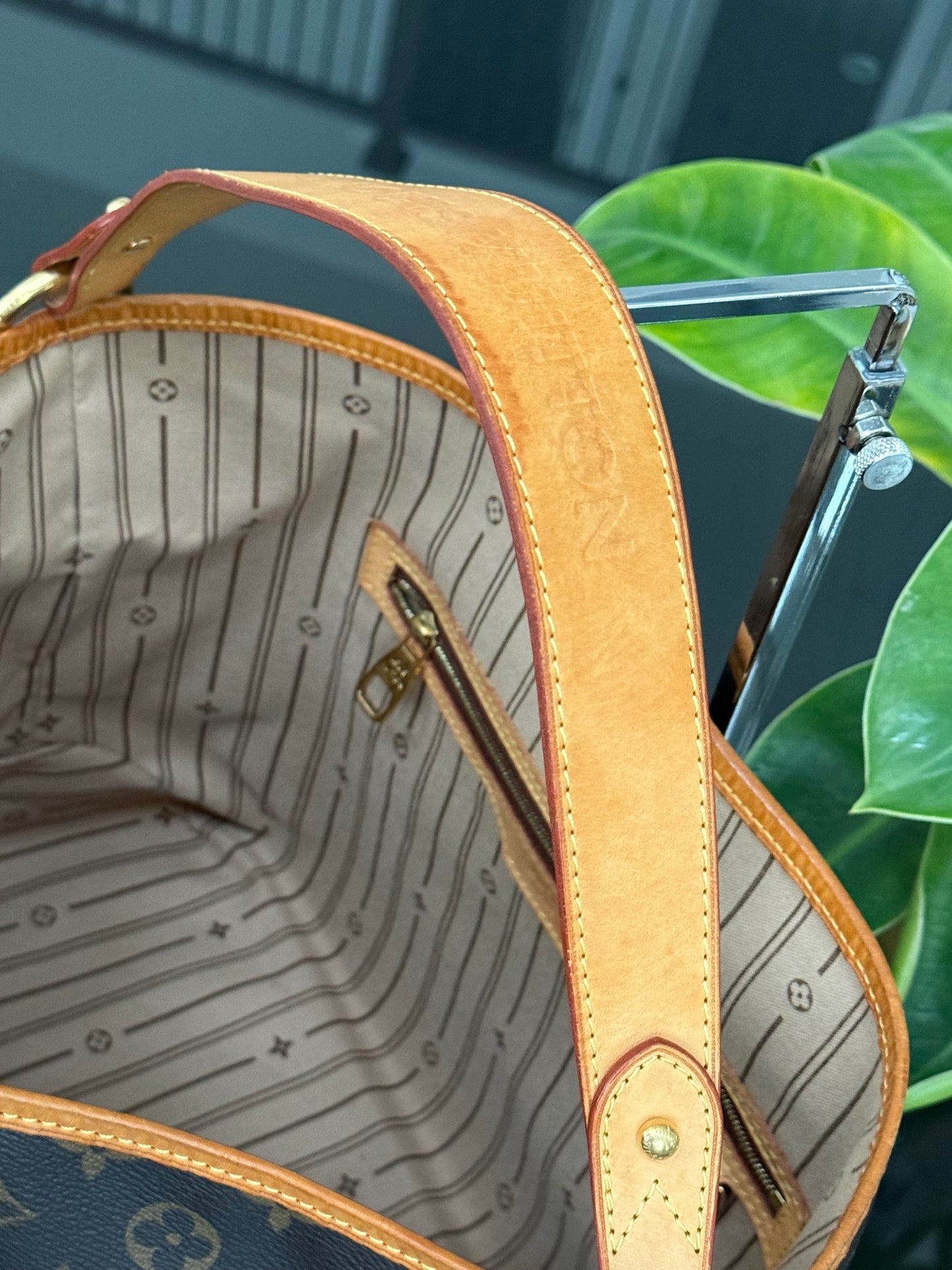 Delightful PM with Dustbag and Insert Organizer 🗓️ Year: 2012