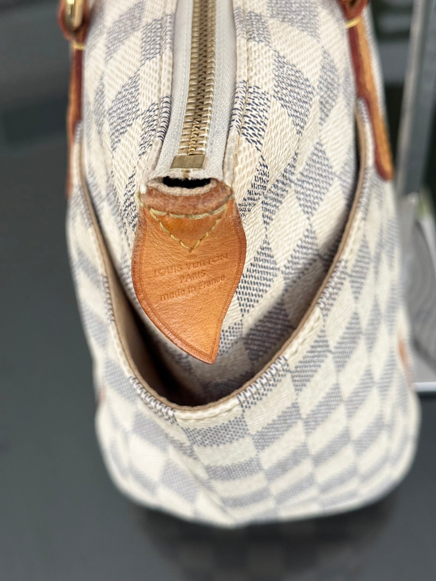 Totally PM Azur with Dustbag 📅 Year: 2011