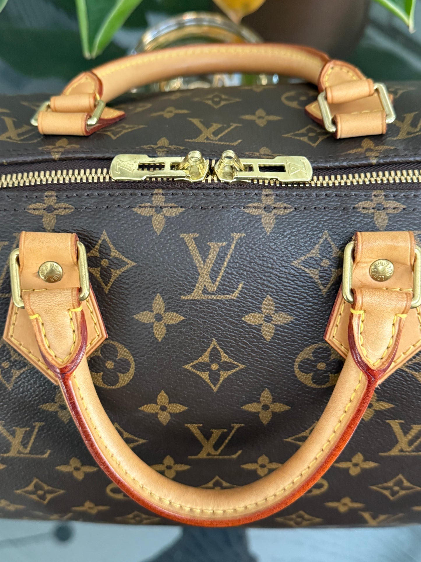 Speedy 40 Bandoulier in Monogram with Lock 🔐, Key and Dustbag 🗓️ Year: 2012