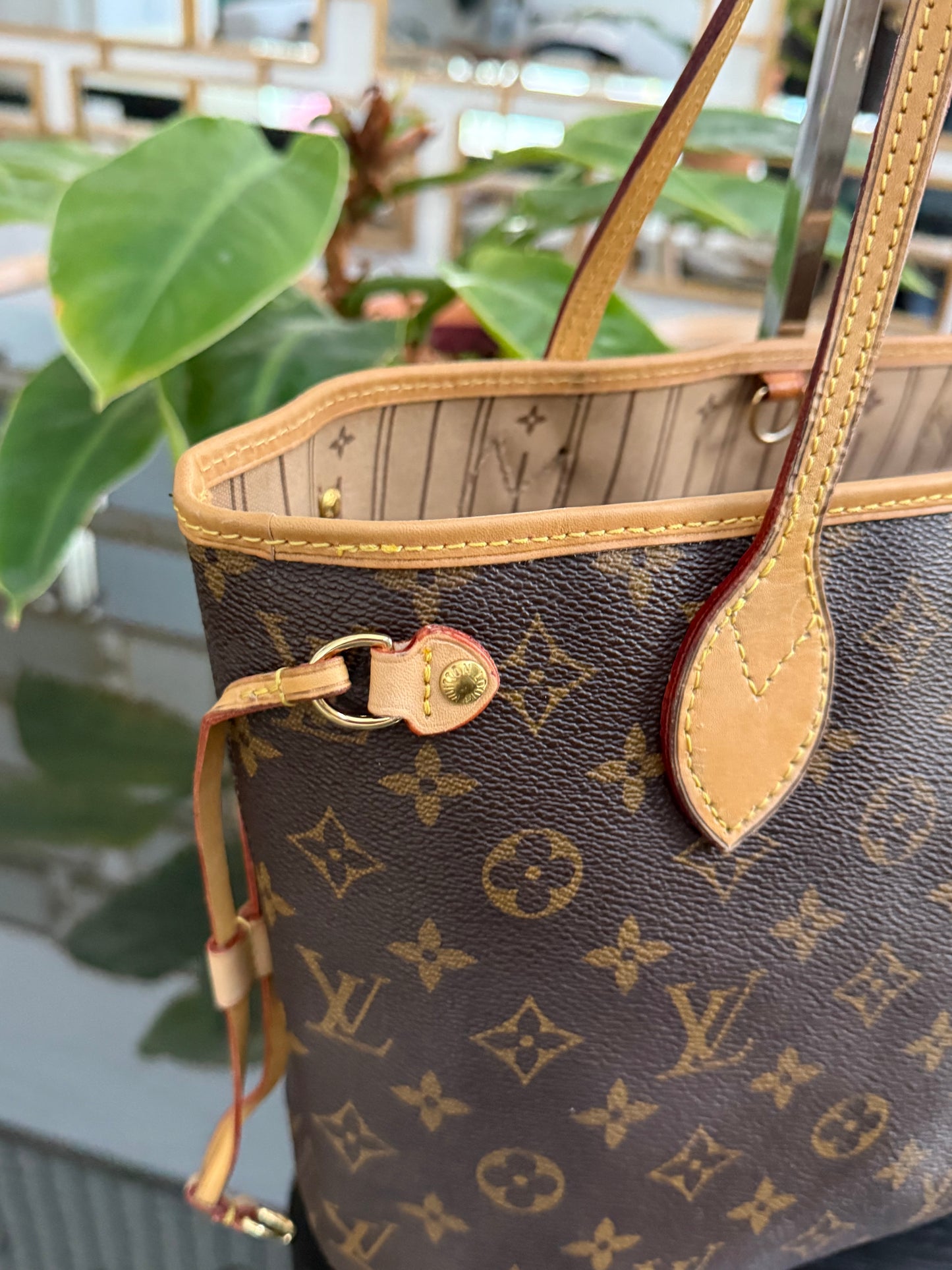 Neverfull PM with Dustbag -🗓️ Year: 2009
