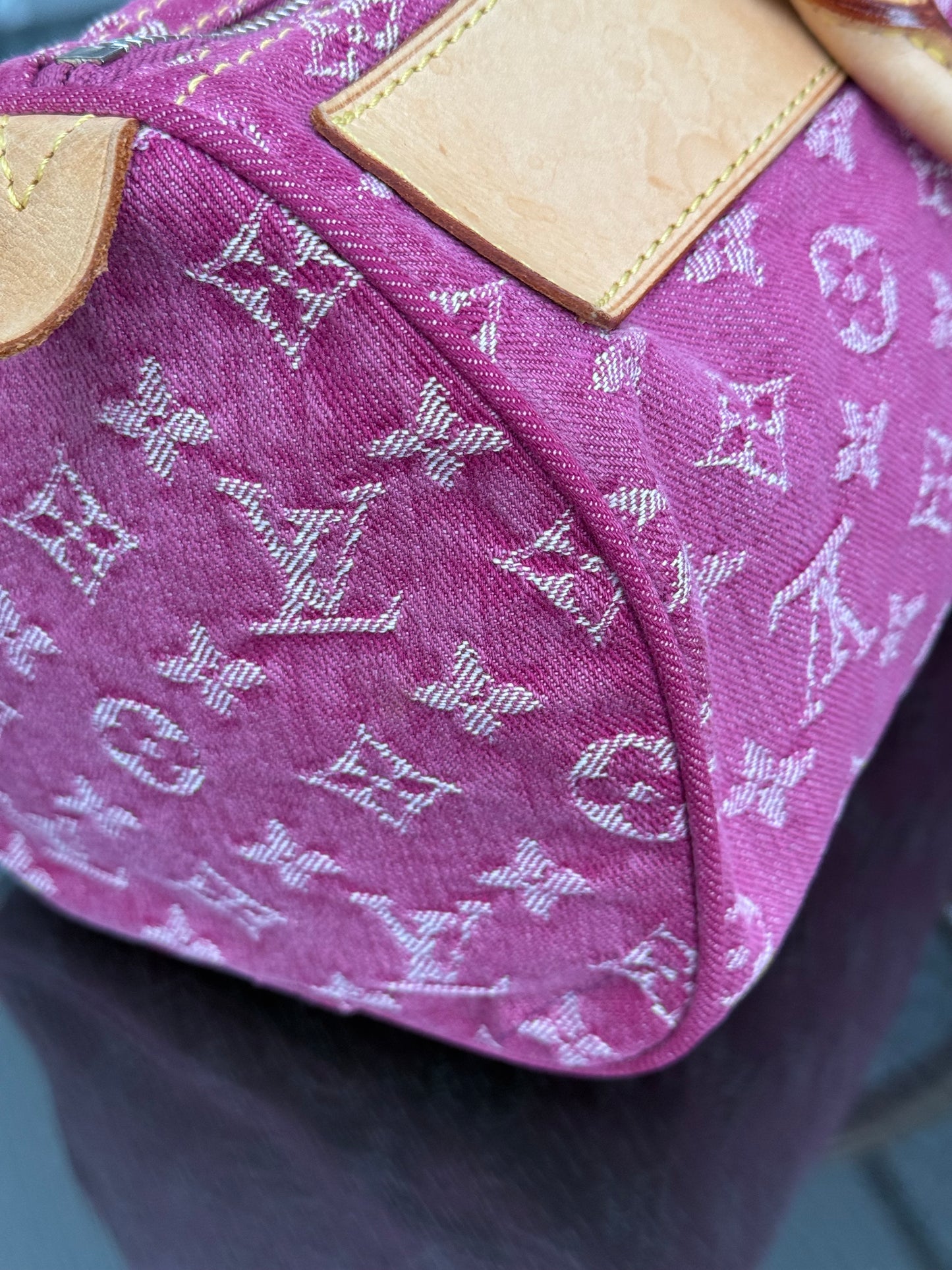 Neo Speedy Denim with Dustbag 🌺📅 Year: 2006