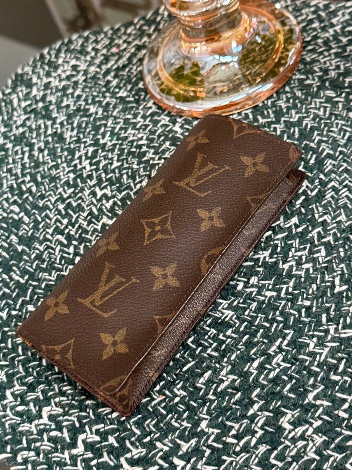 Monogram Sunglasses Holder 📅 Year: 2001