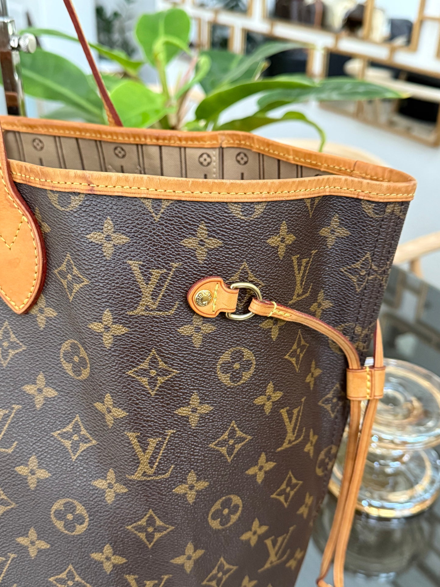 Neverfull GM with Dustbag and Insert Organizer 📅 Year: 2012