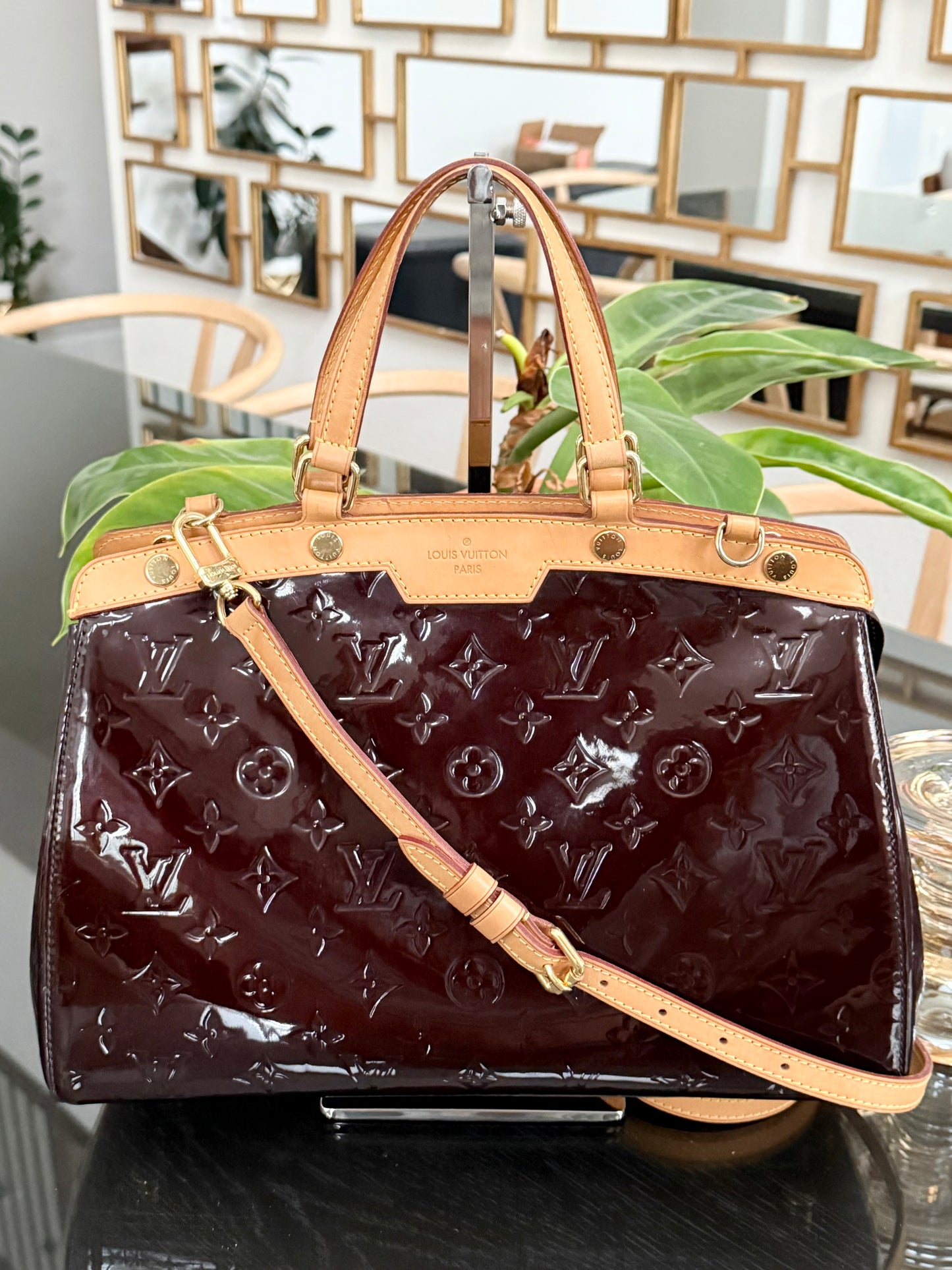 Vernis Brea MM Amarante with Original Strap , Dustbag and Insert Organizer 🗓️ Year: 2013