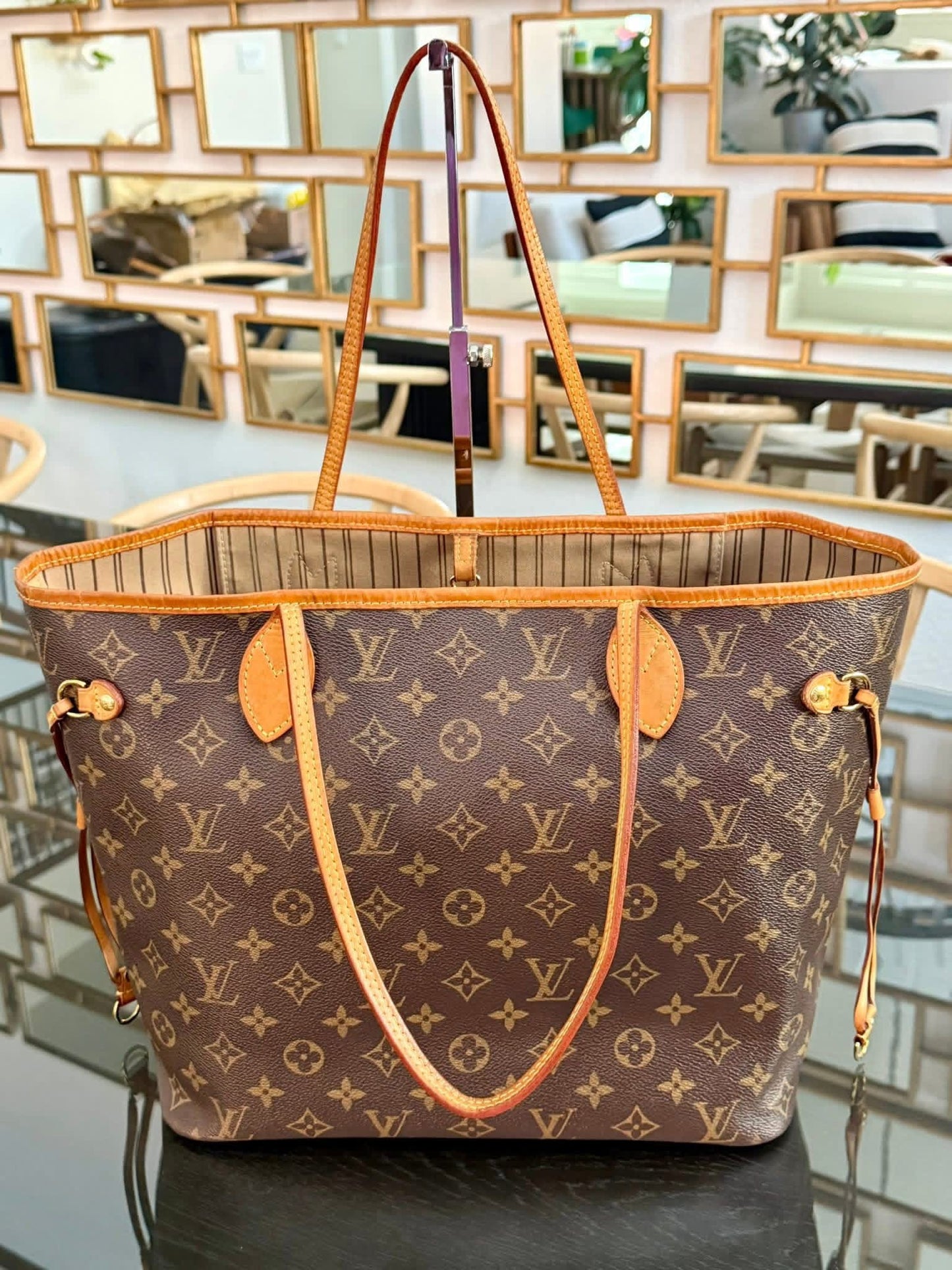 Neverfull MM in Monogram with Insert Organizer 🌺 📅 Year: 2015