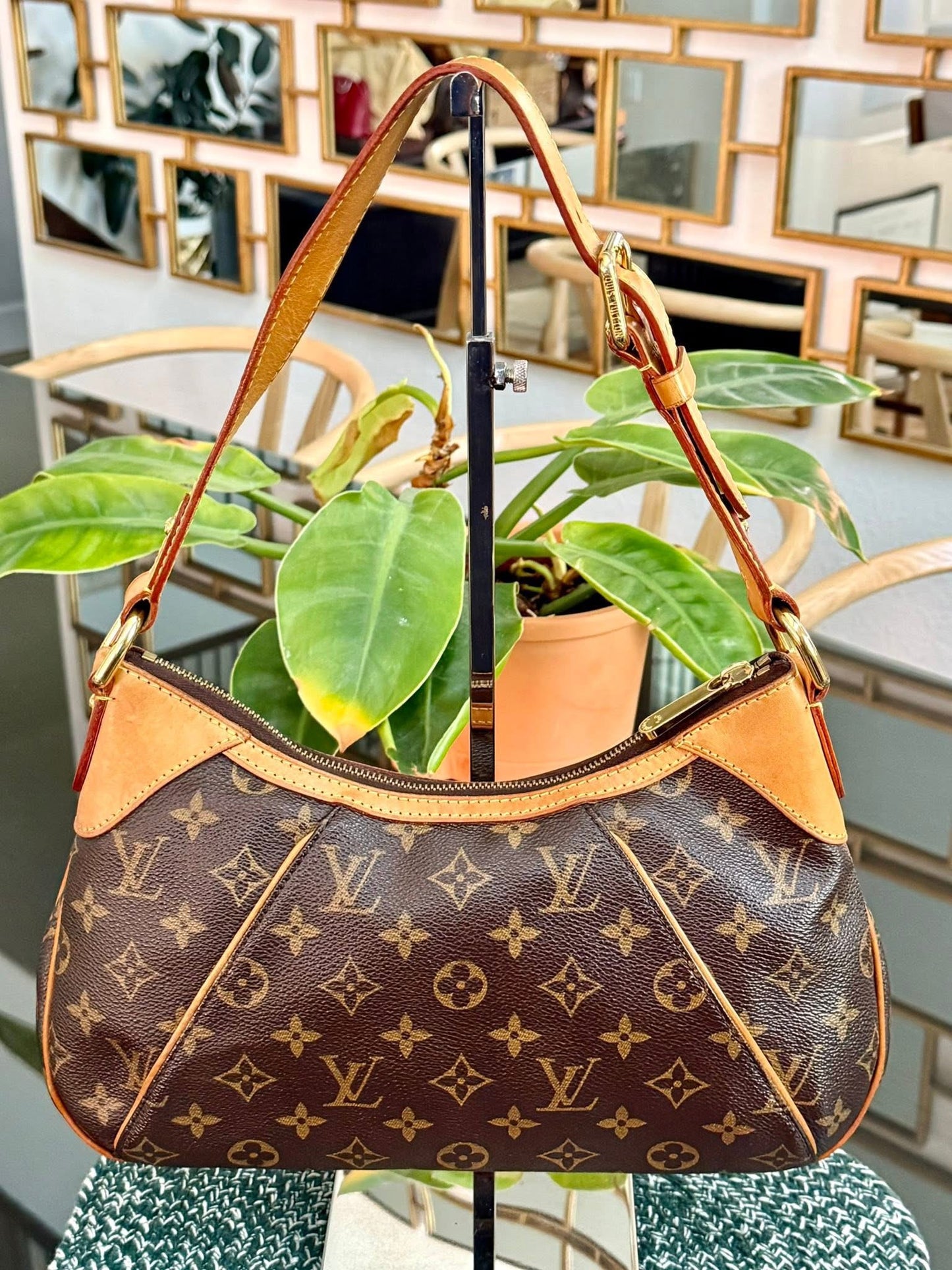 Monogram Thames PM with Dustbag 🗓️ Year: 2011
