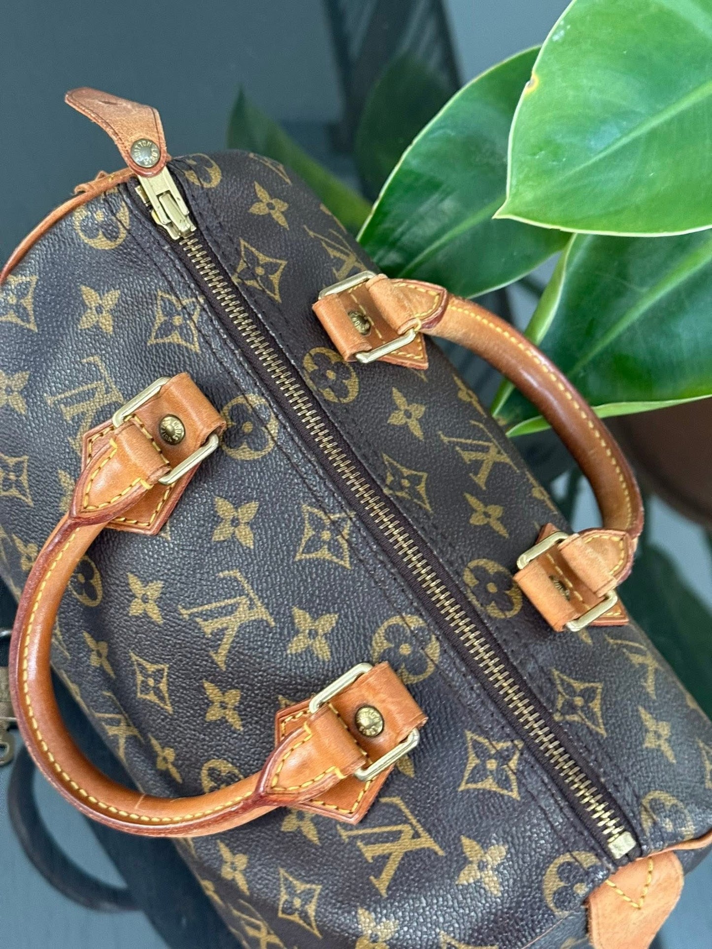 Speedy 25 in Monogram with Lock 🔐 and Key -🗓️ Year: 1994