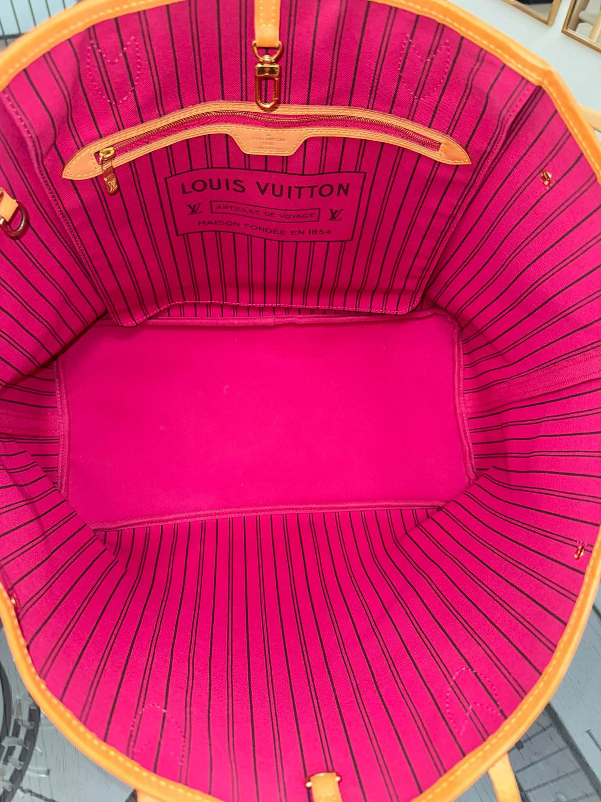 Neverfull GM Monogram in Peony with Dustbag,-🗓️ Year: 2018