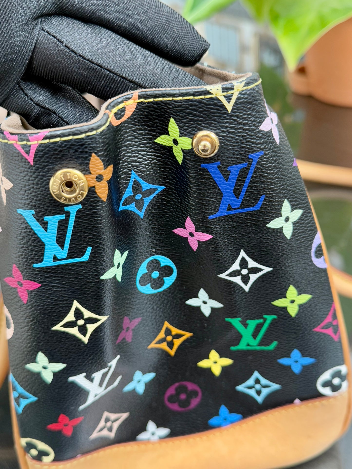 Multicolor Beverly GM with Dustbag 📅 Year: 2000