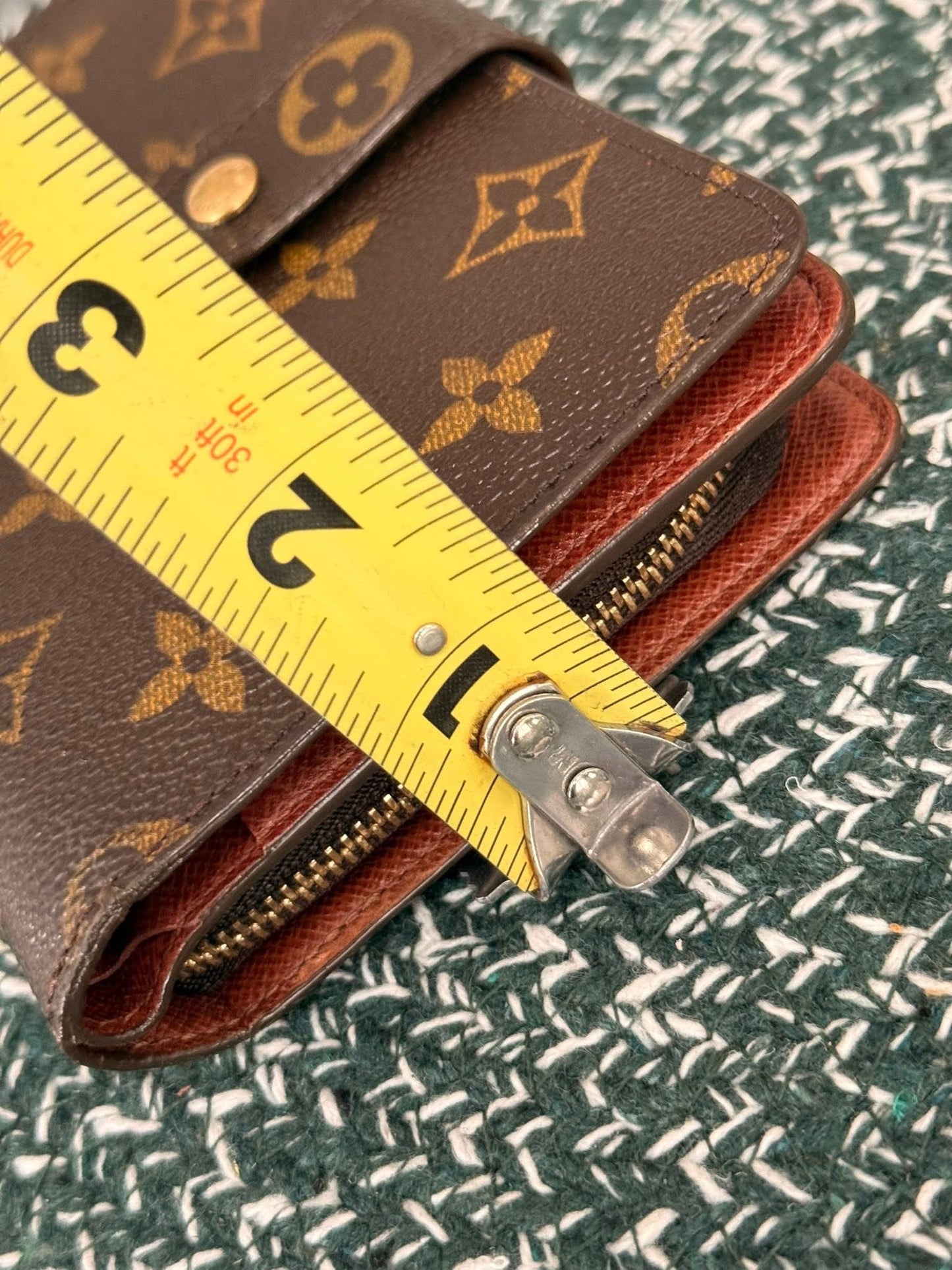 Etui Wallet Passport Holder in Monogram with 8 Cardholders 🗓️ Year: 1990