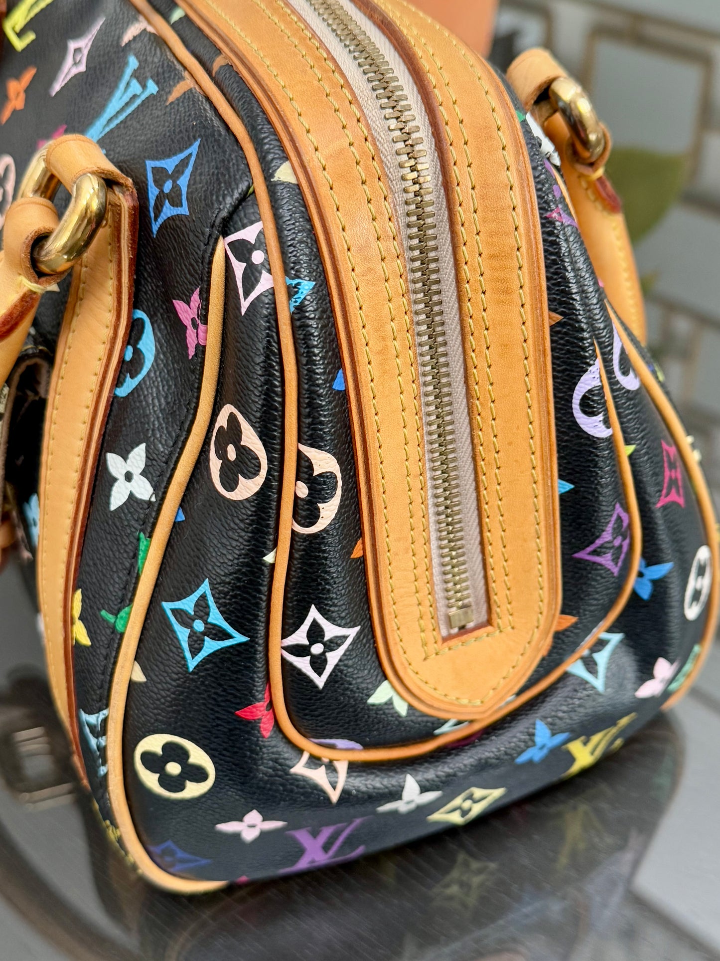 Multicolor Priscilla with Dustbag 📅 Year: 2007