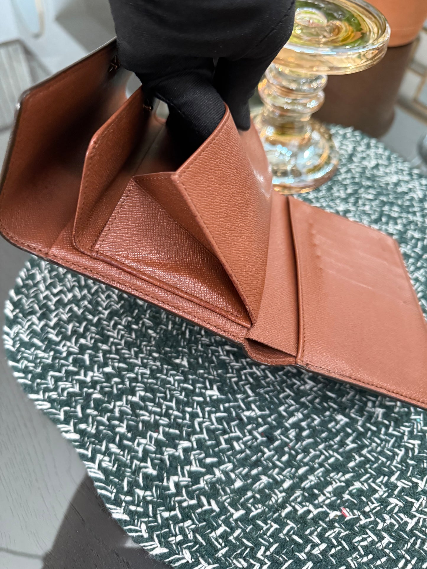 Etui Wallet Passport Holder in Monogram with 6 Cardholders 🗓️ Year: 1999