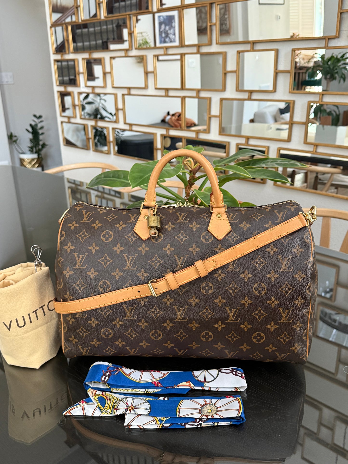 Speedy 40 Bandoulier in Monogram with Lock 🔐, Key and Dustbag 🗓️ Year: 2012