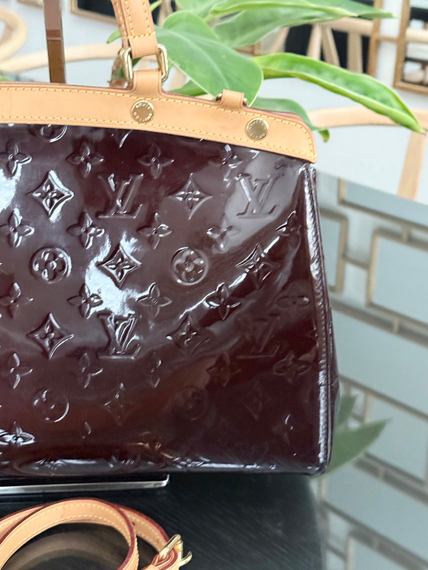Vernis Brea MM Amarante with Original Strap , Dustbag and Insert Organizer 🗓️ Year: 2013