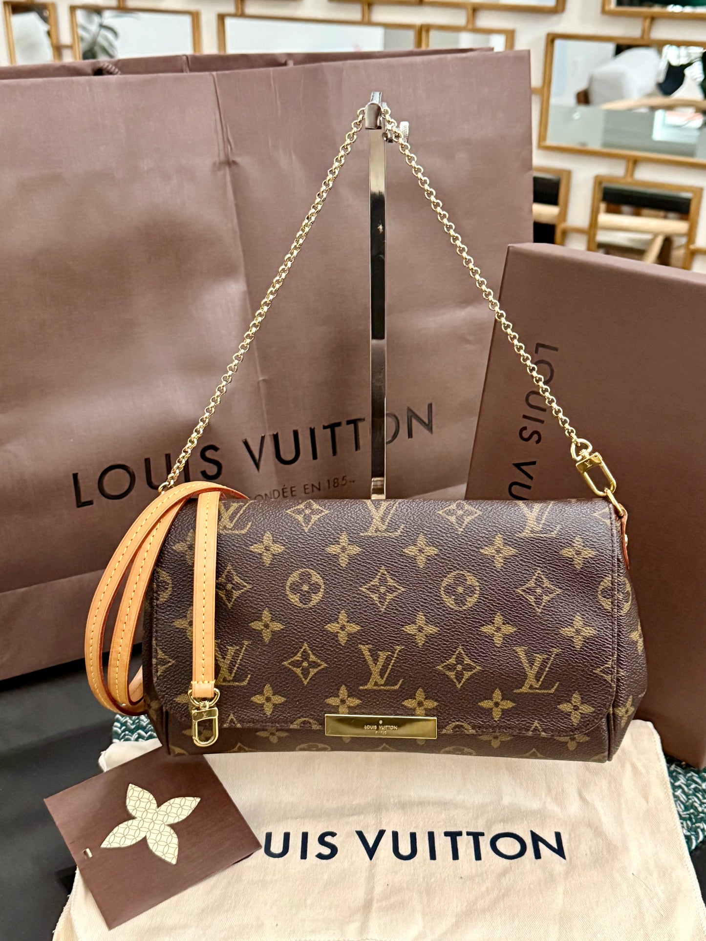 Favorite MM in Monogram with Original Strap, Dustbag, Box and Paper bag 🗓️ Year: 2017