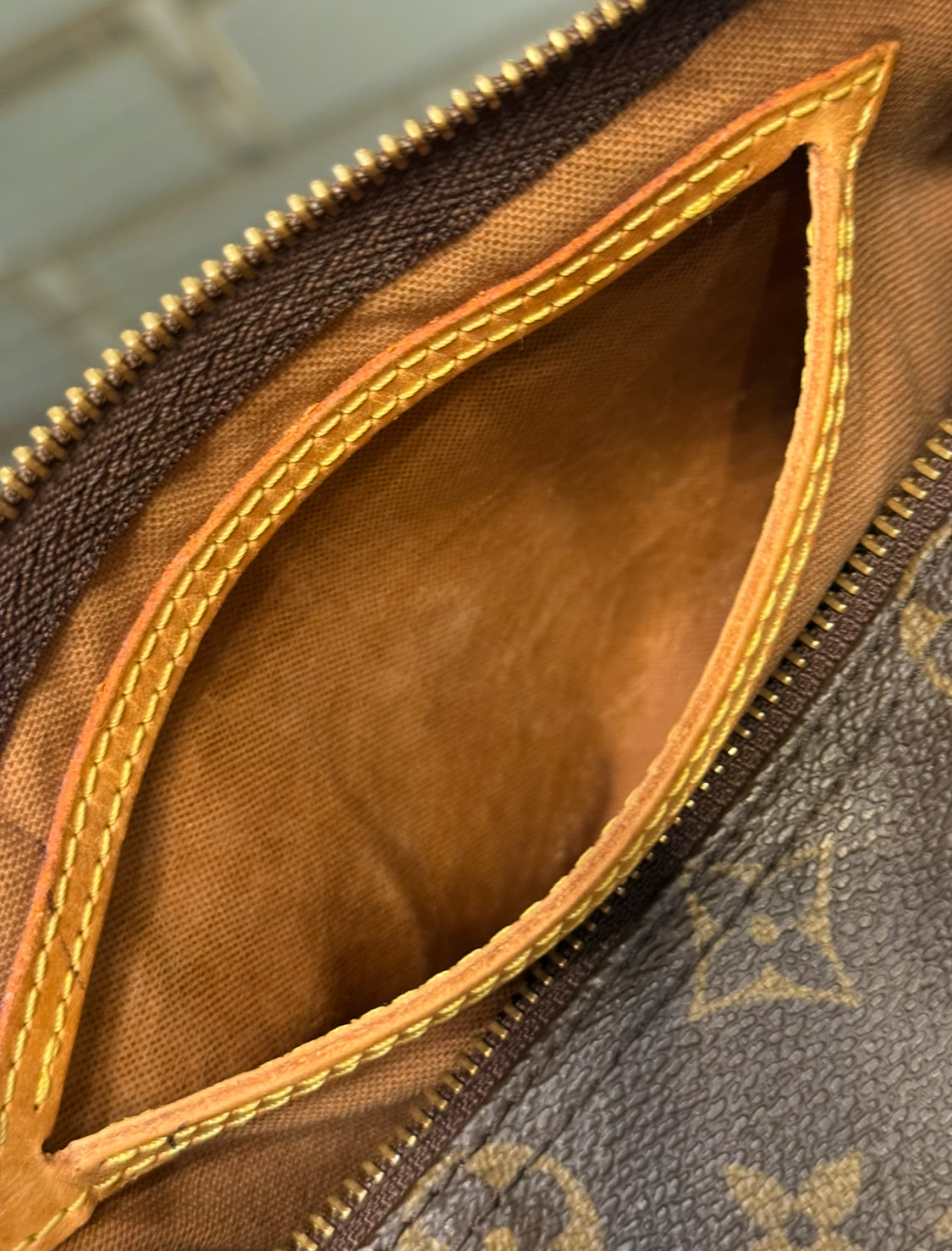 Speedy 25 in Monogram with Lock 🔐 and Key 🗓️ Year: 2005