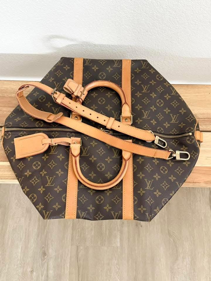 Keepall 50 Bandoulier with Original Strap, Luggage tag and Poignet  📅 Year: 1990