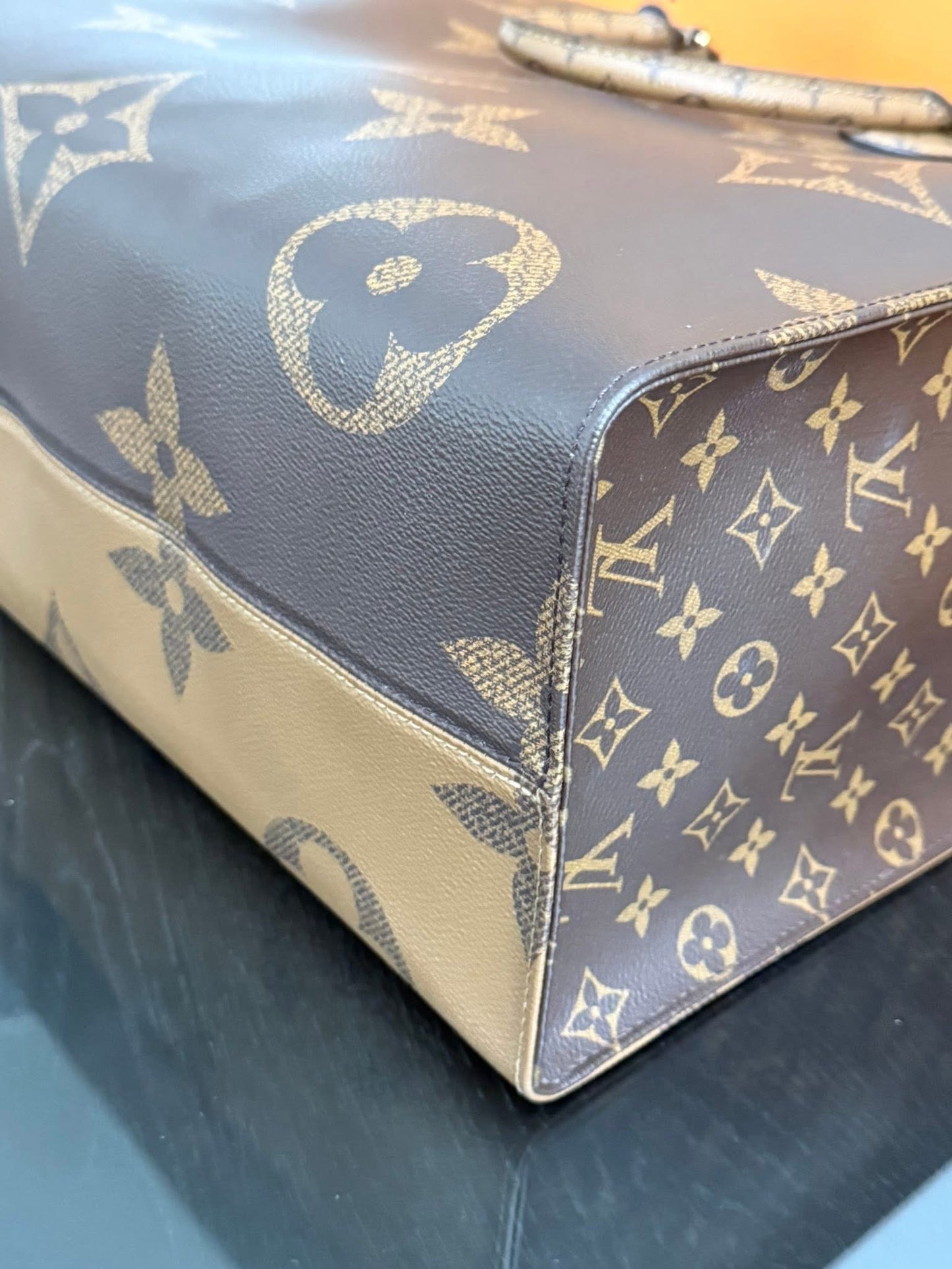 On The Go GM in Monogram Reverse with Dustbag, Insert Organizer, Box and Paper bag 🌺 -Microchip