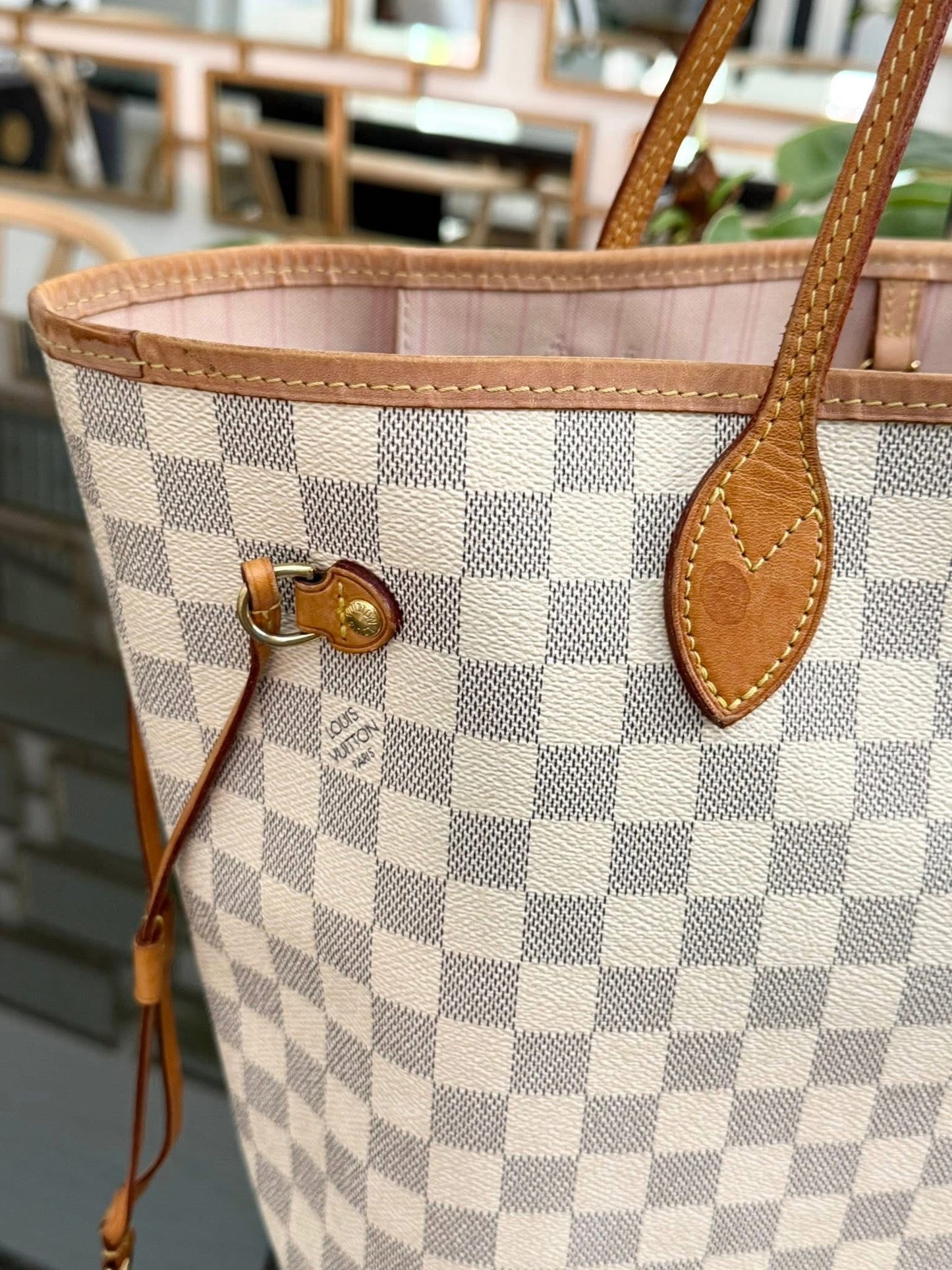 Neverfull MM Azur in Rose Ballerine with Dustbag and Insert Organizer 🌺 📅 Year: 2019