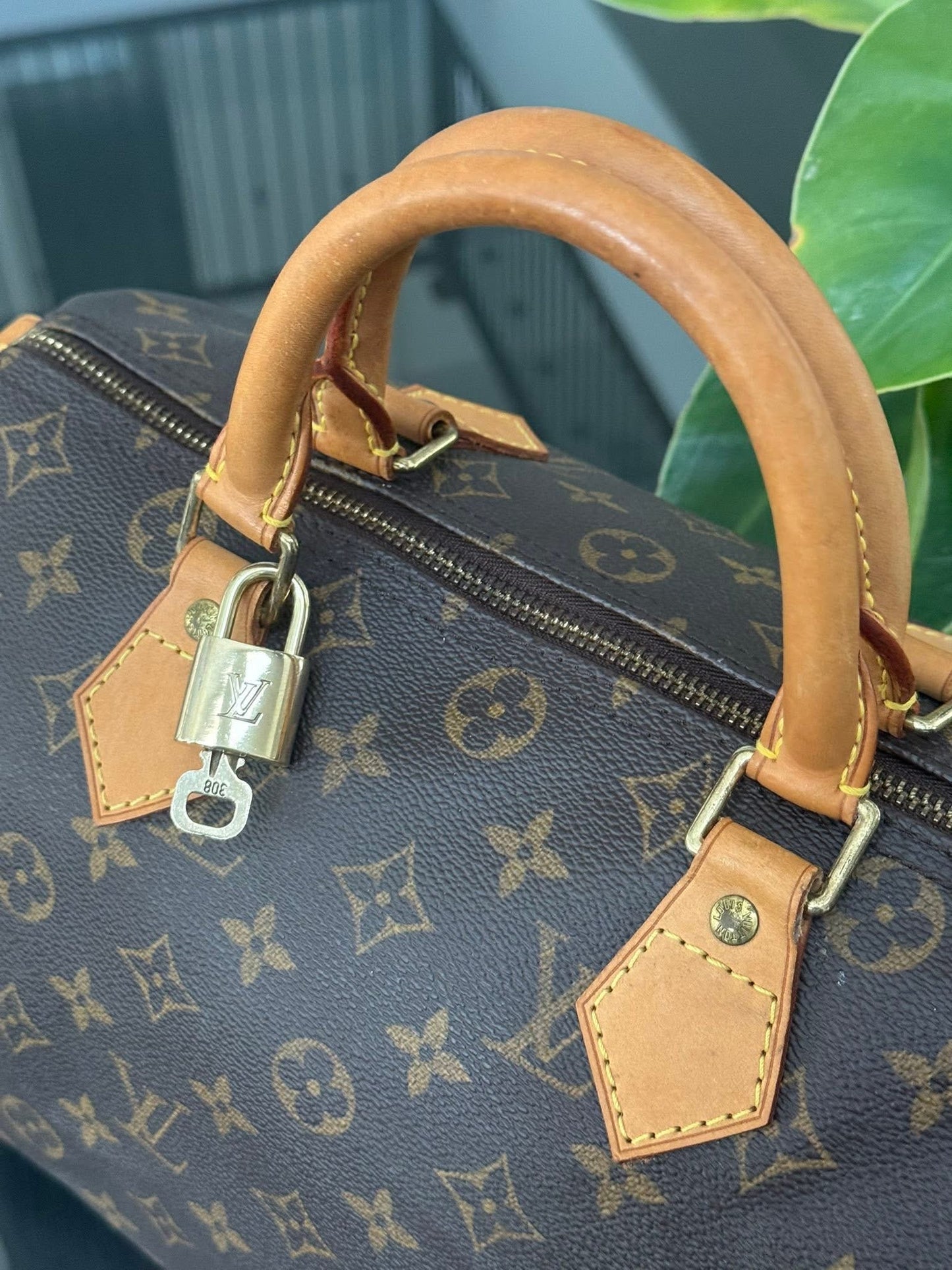 Speedy 30 with Lock 🔐 and Key 🔑 🗓️ Year: 2005
