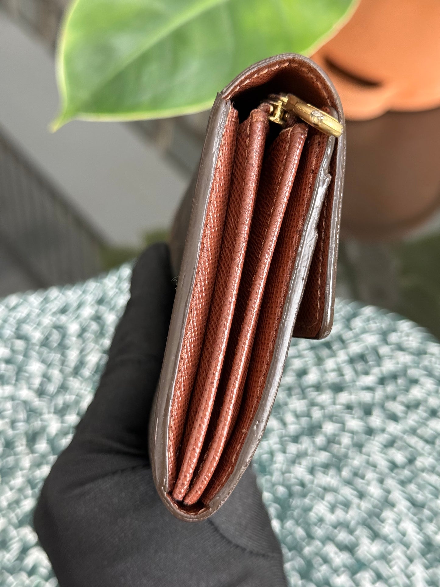 Sarah Wallet in Monogram with 10 Cardholders 🗓️ Year: 2007