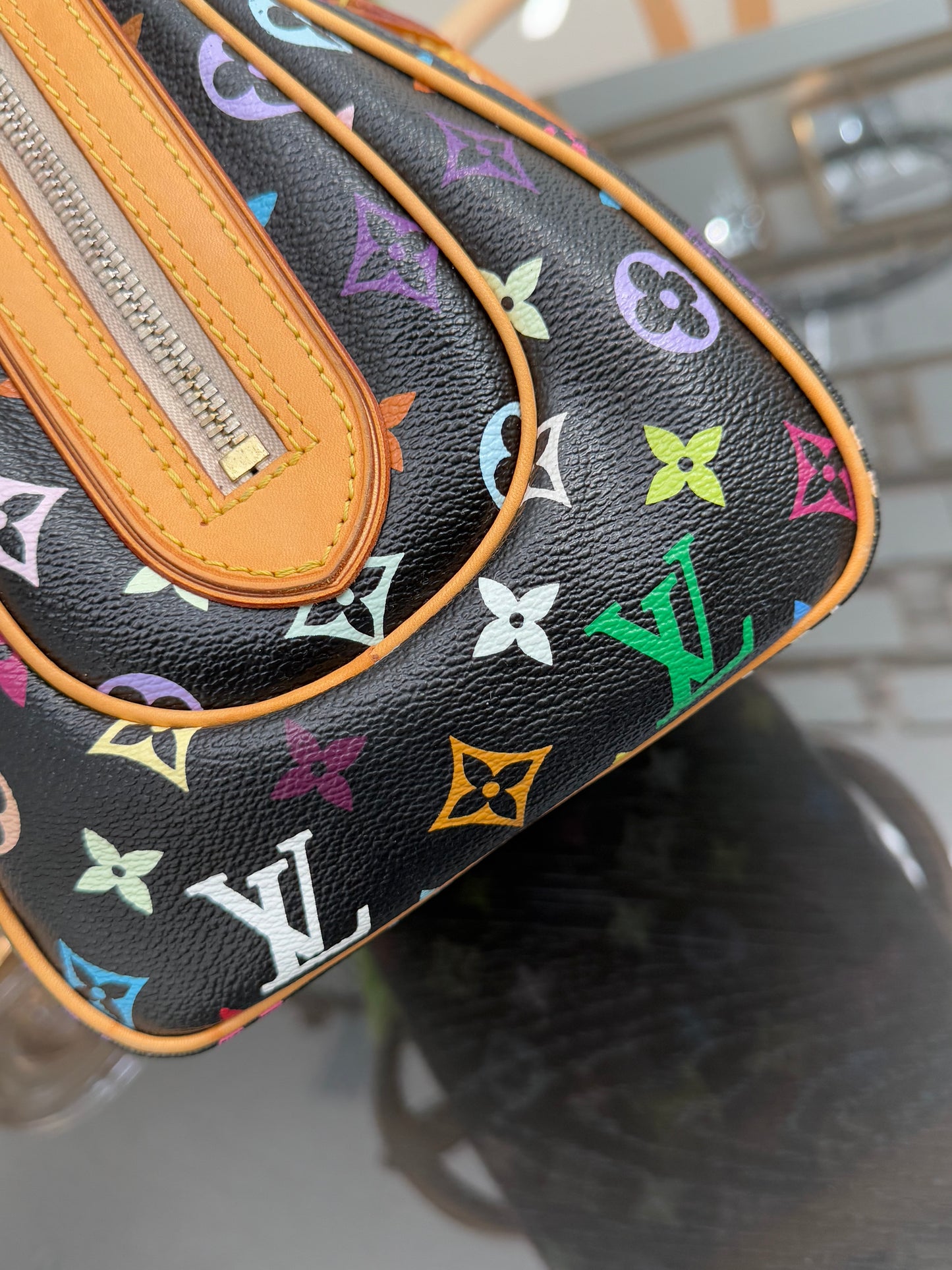 Multicolor Priscilla with Dustbag 📅 Year: 2008