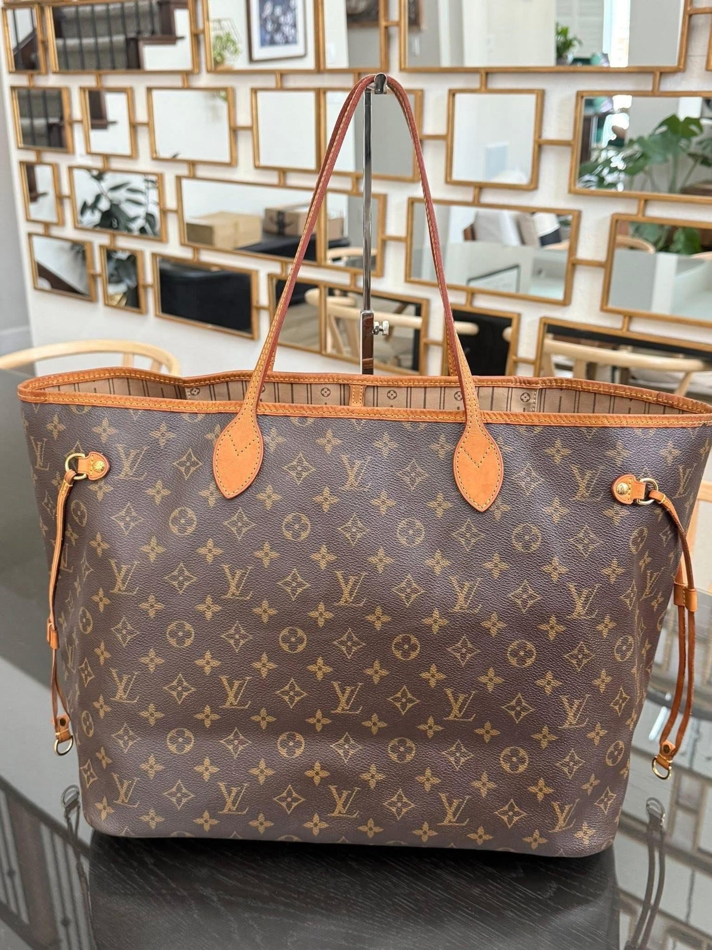 Neverfull GM with Dustbag and Insert Organizer 🗓️ Year: 2008