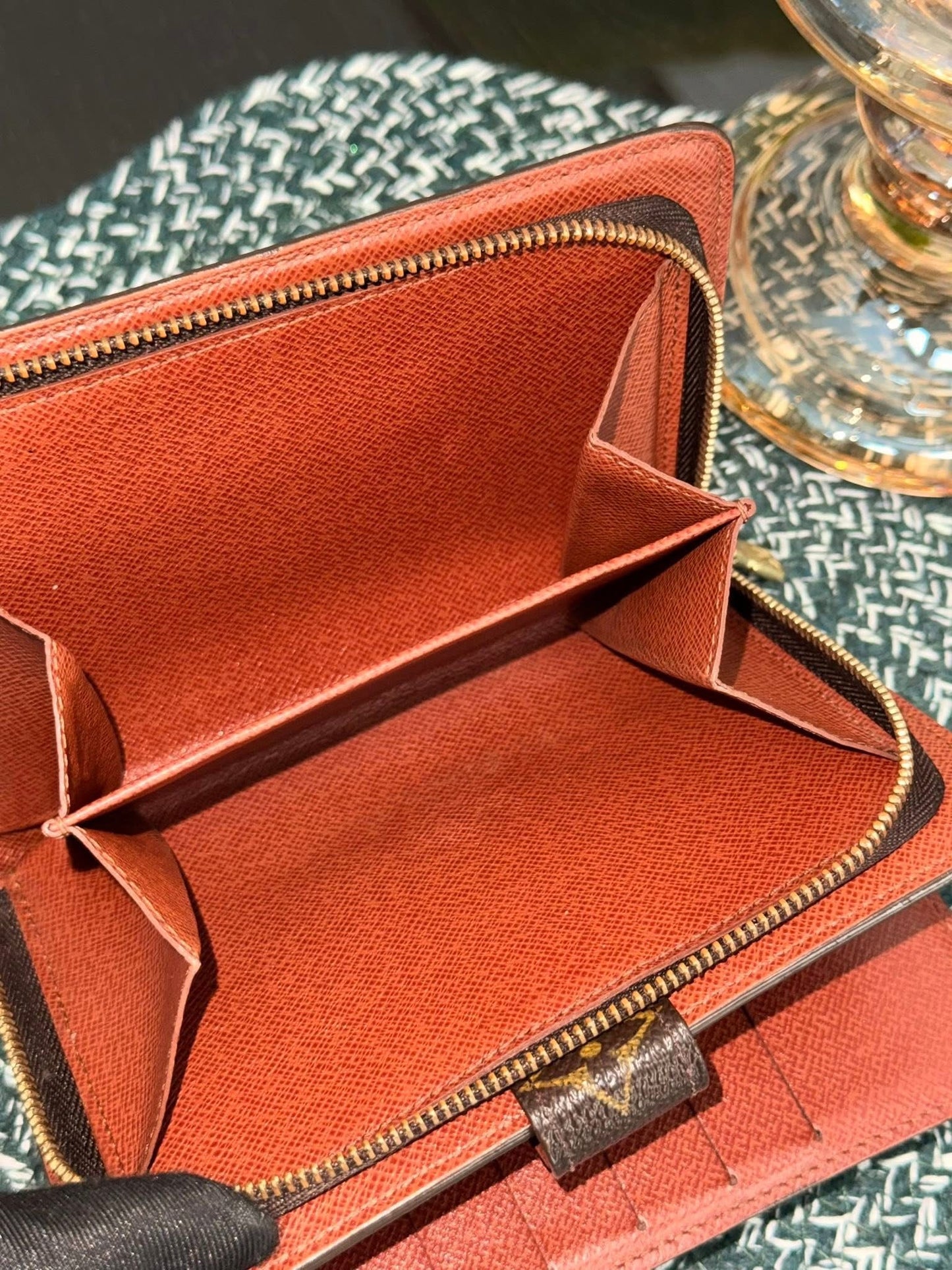Etui Wallet Passport Holder in Monogram with 8 Cardholders 🗓️ Year: 1990