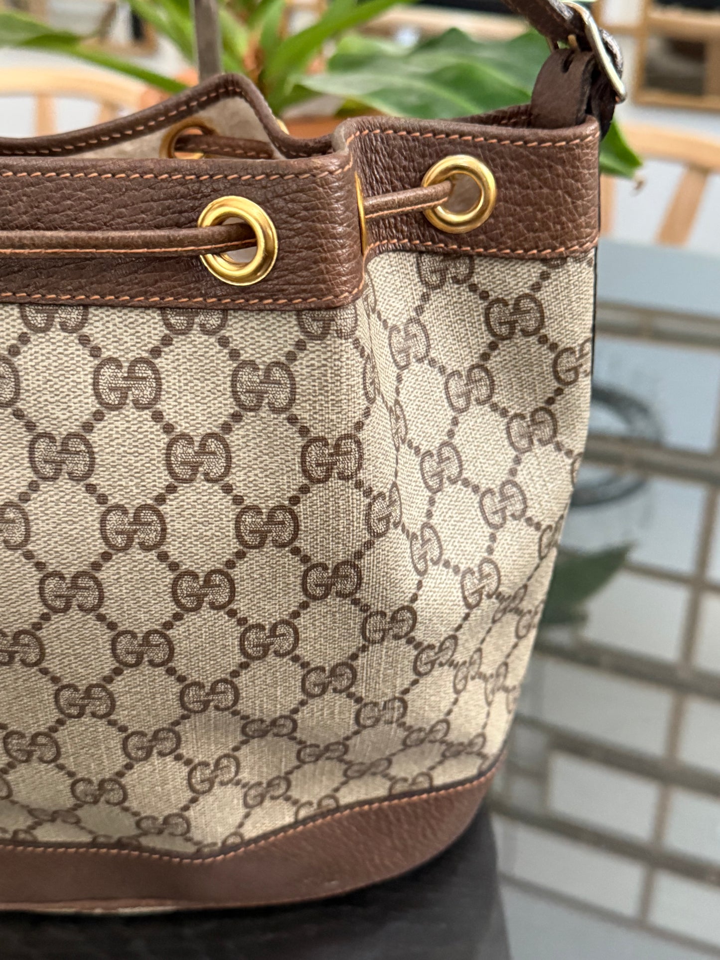 Gucci Vintage Bucket Crossbody bag