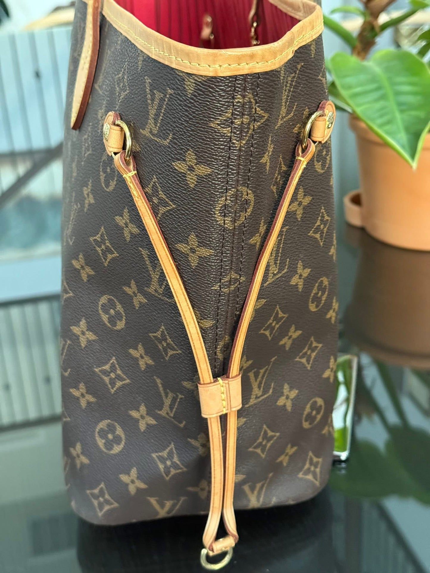 Neverfull MM Monogram in Cerise interior with Dustbag and Insert Organizer 🌺 📅 Year: 2018