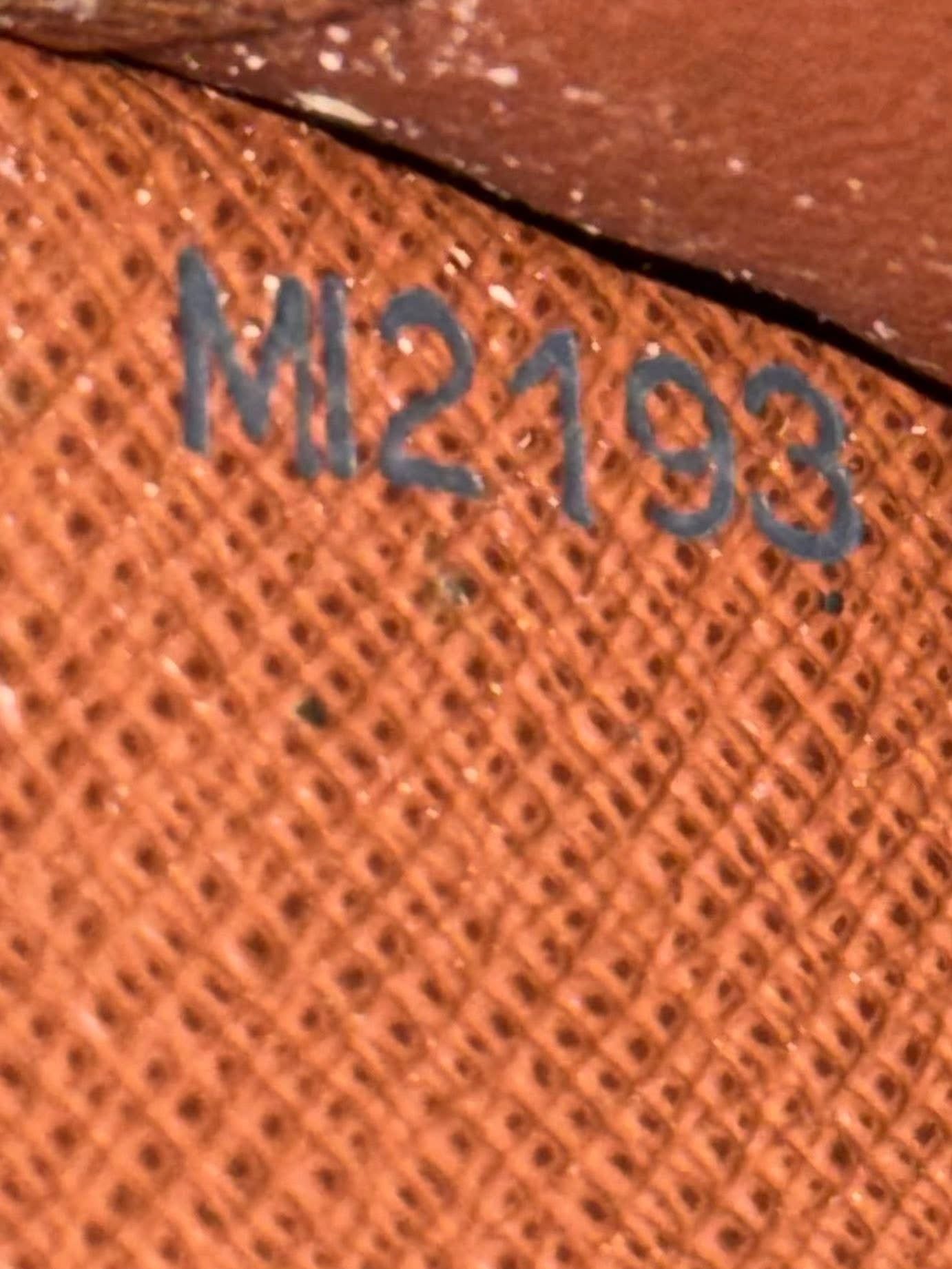 Monogram Zippy Long Wallet with Dustbag 🗓️ Year: 2013