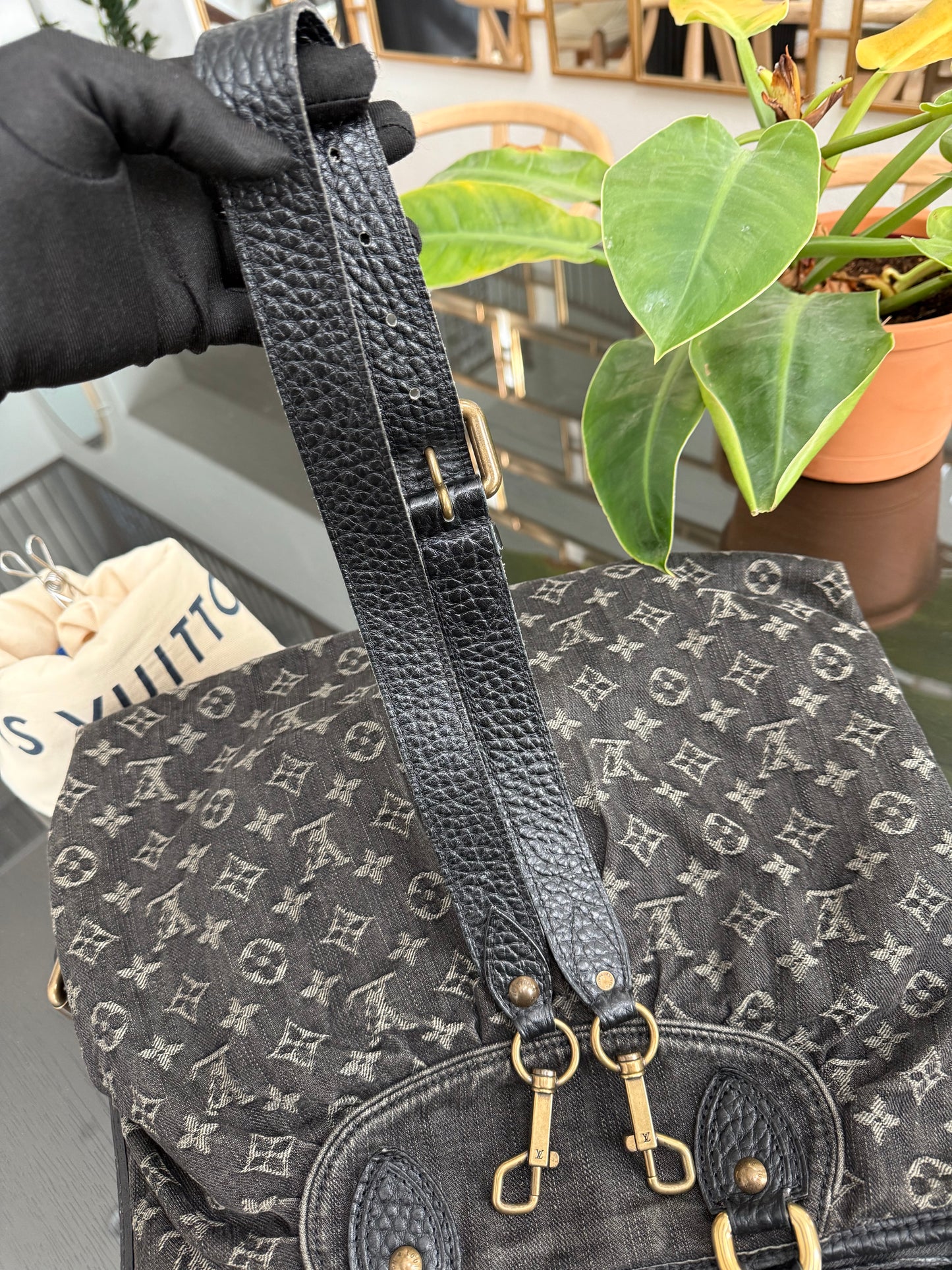 Neo Cabby GM Denim Black with Dustbag 🗓️