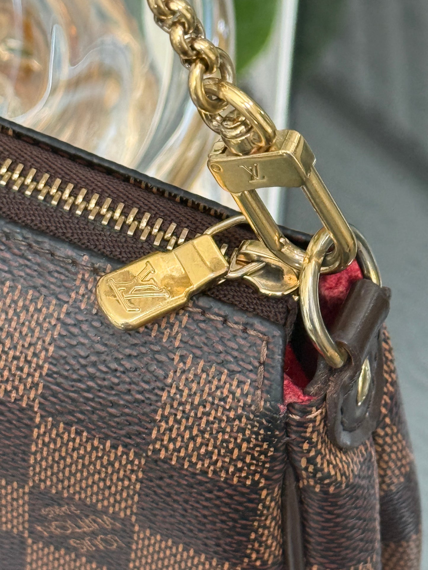 Eva Clutch in DE with Dustbag,Box and Paper bag
🗓️ Year: 2015