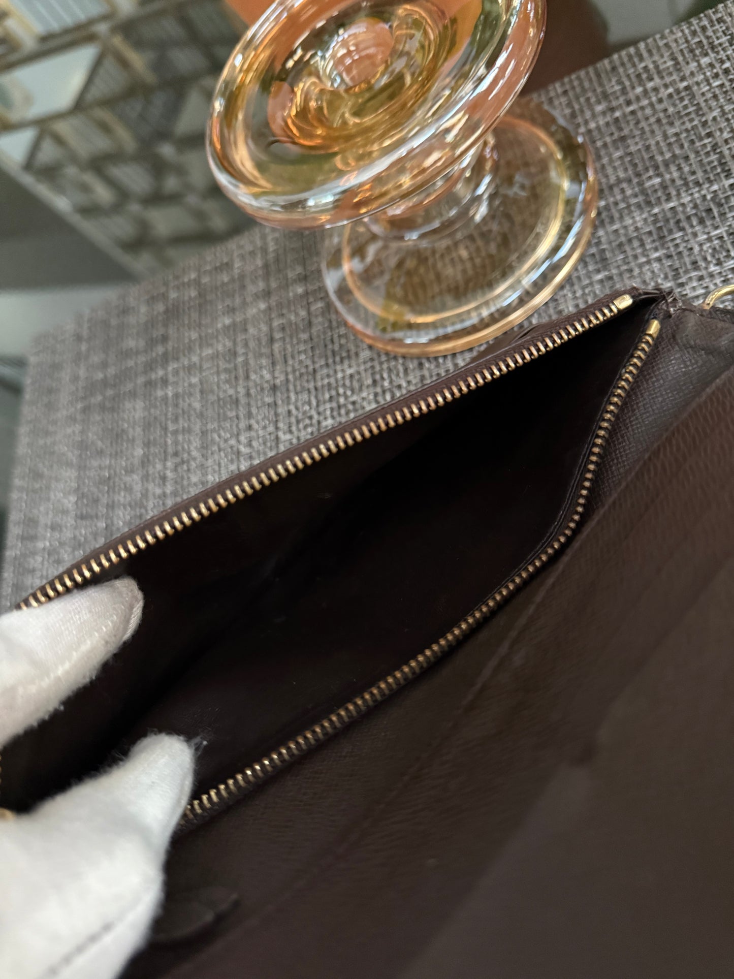 Insolite Wallet in De -Year 2011