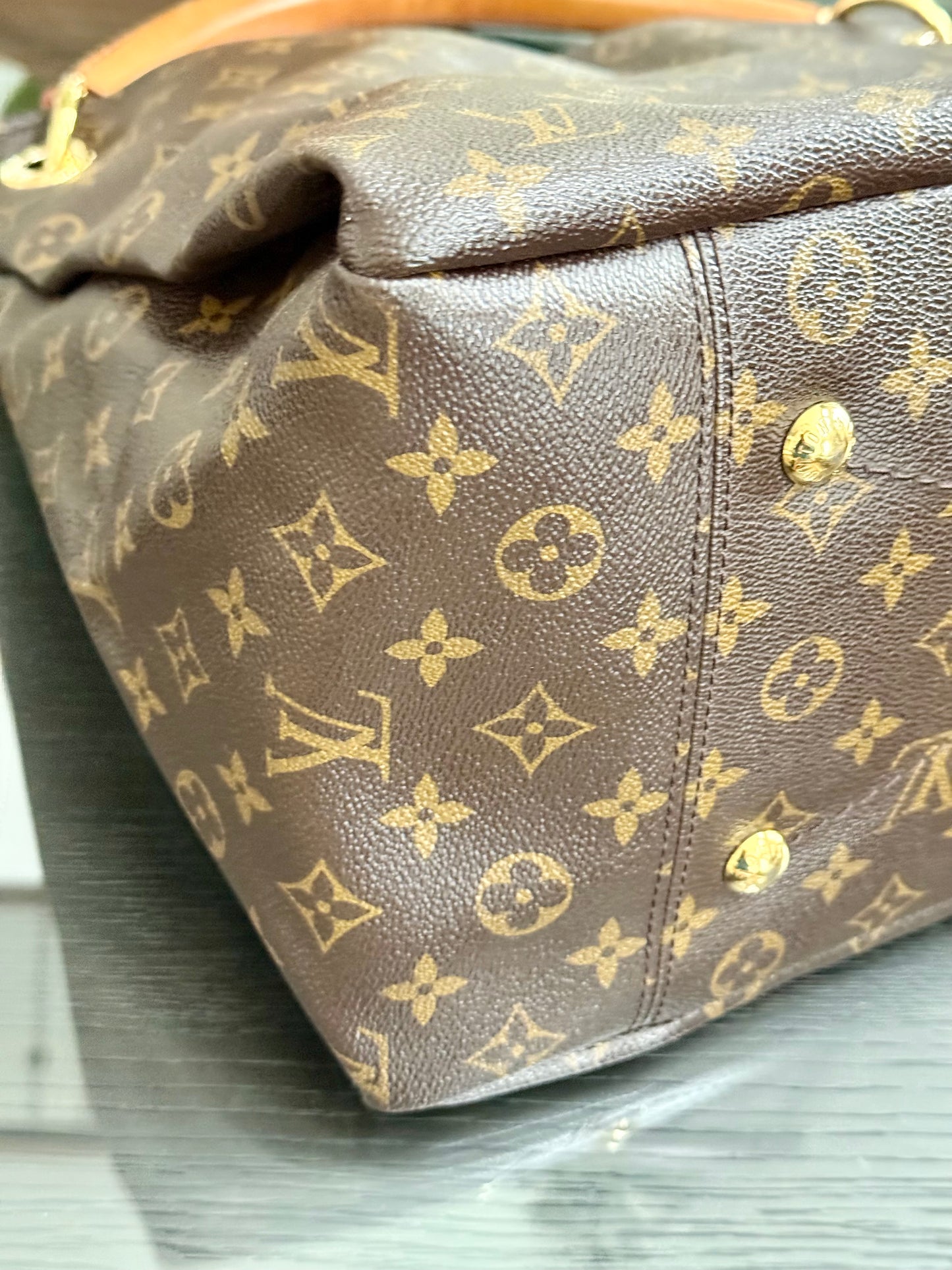 Artsy MM with Dustbag and Insert Organizer - 📅 Year: 2011