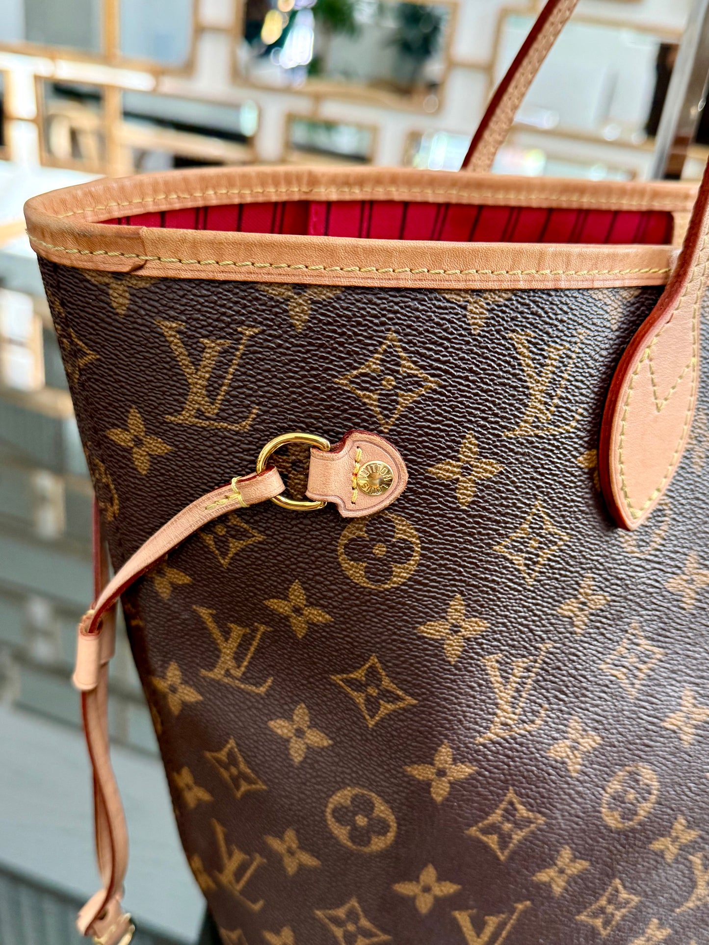 Neverfull MM Monogram in Cerise interior with Dustbag and Insert Organizer 📅 Year: 2020