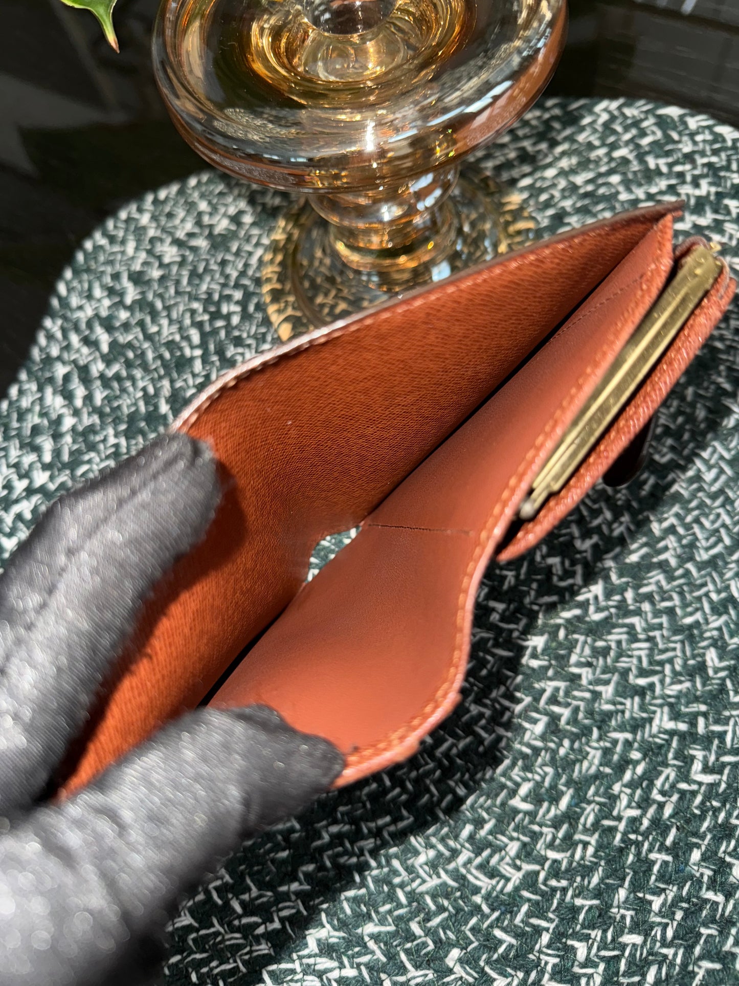 Kisslock Wallet in Monogram 🗓️ Year: 2001